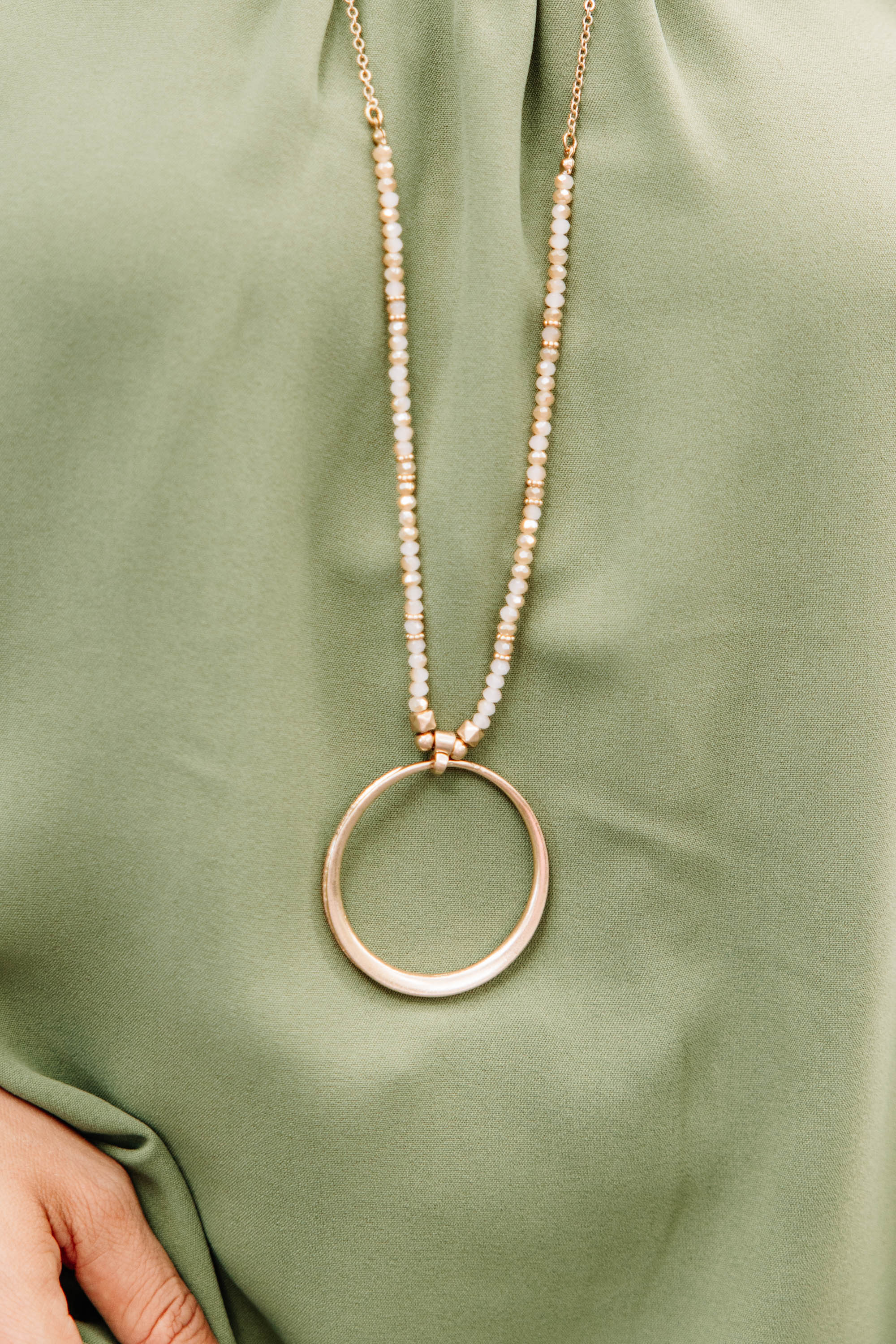 Stunning All-In Ivory White Necklace