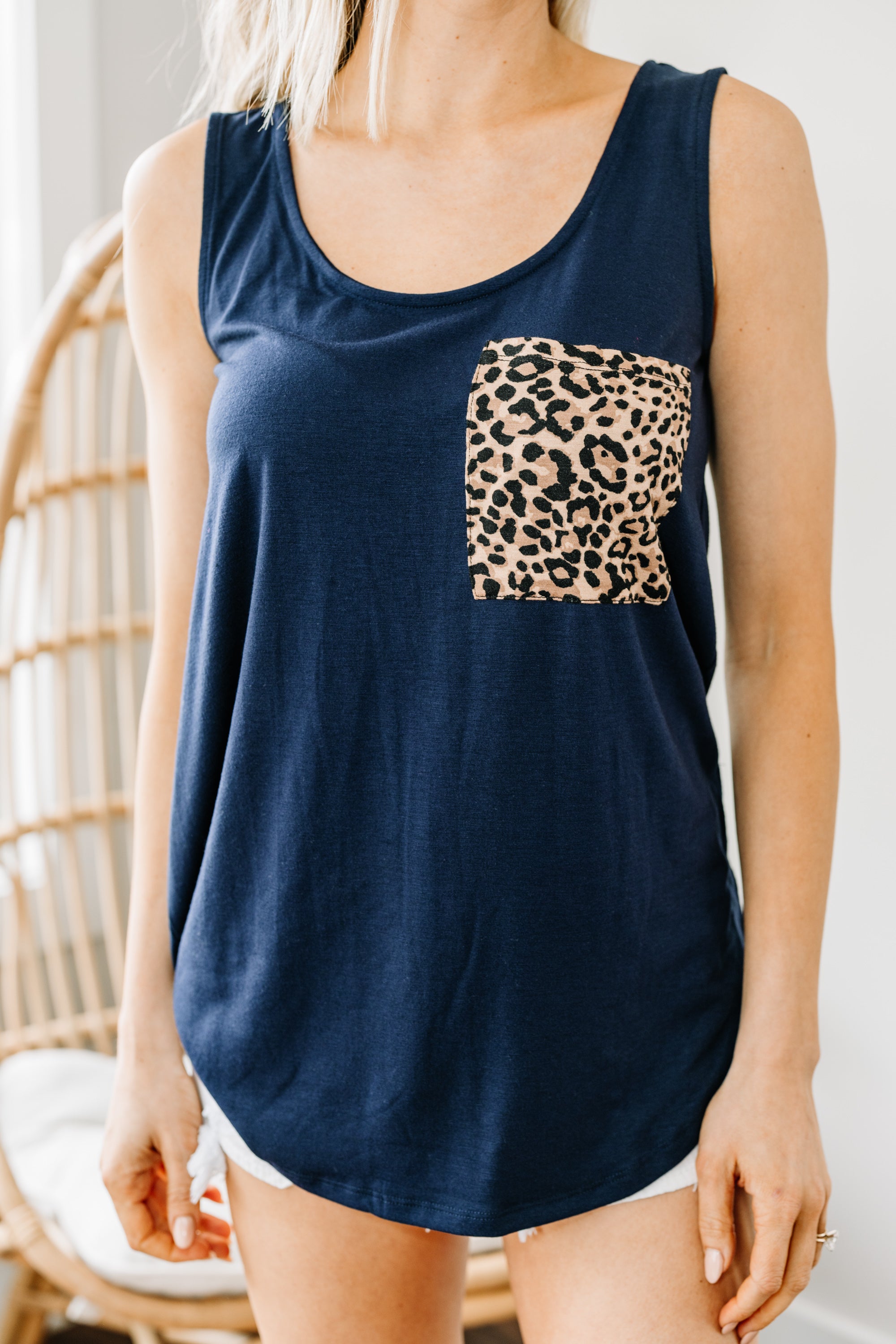 Stylish Navy Blue Leopard Pocket Summer Tank