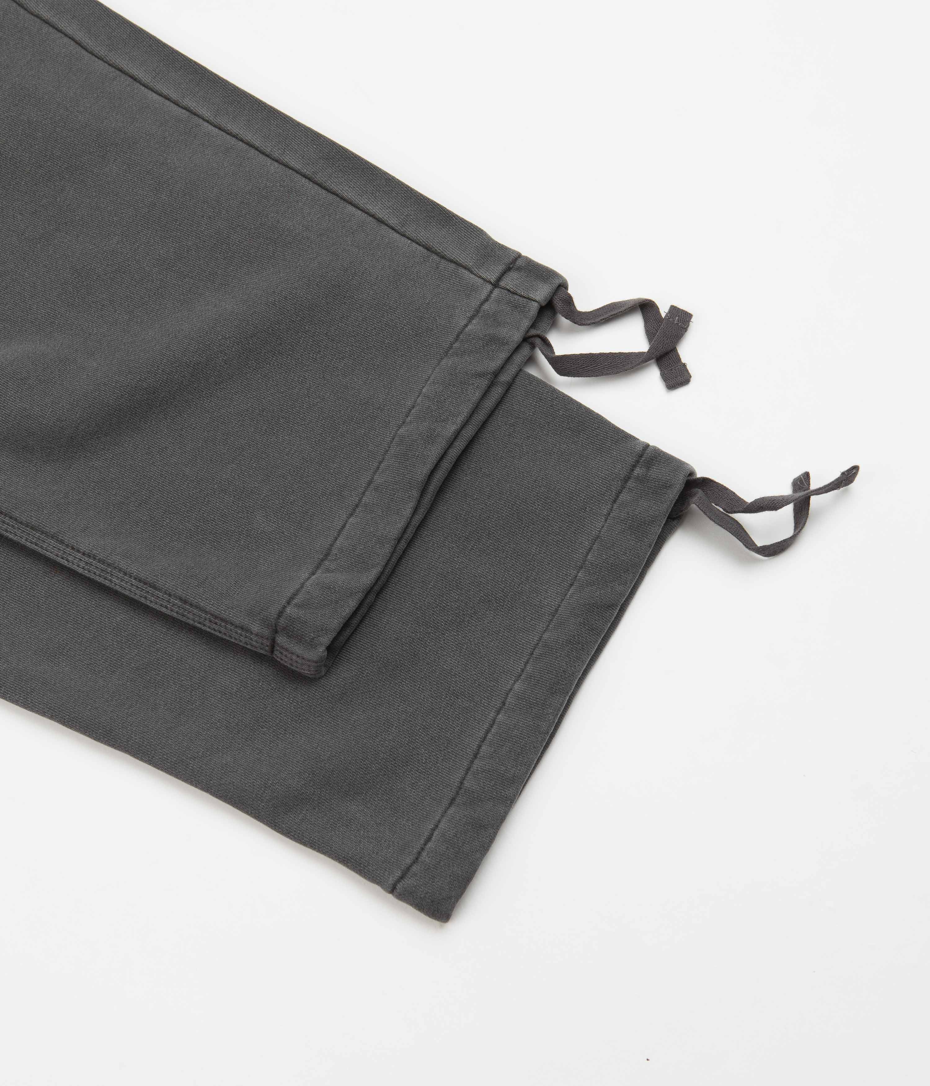 Carhartt Arling Black Sweatpants - A Timeless Workwear Essential