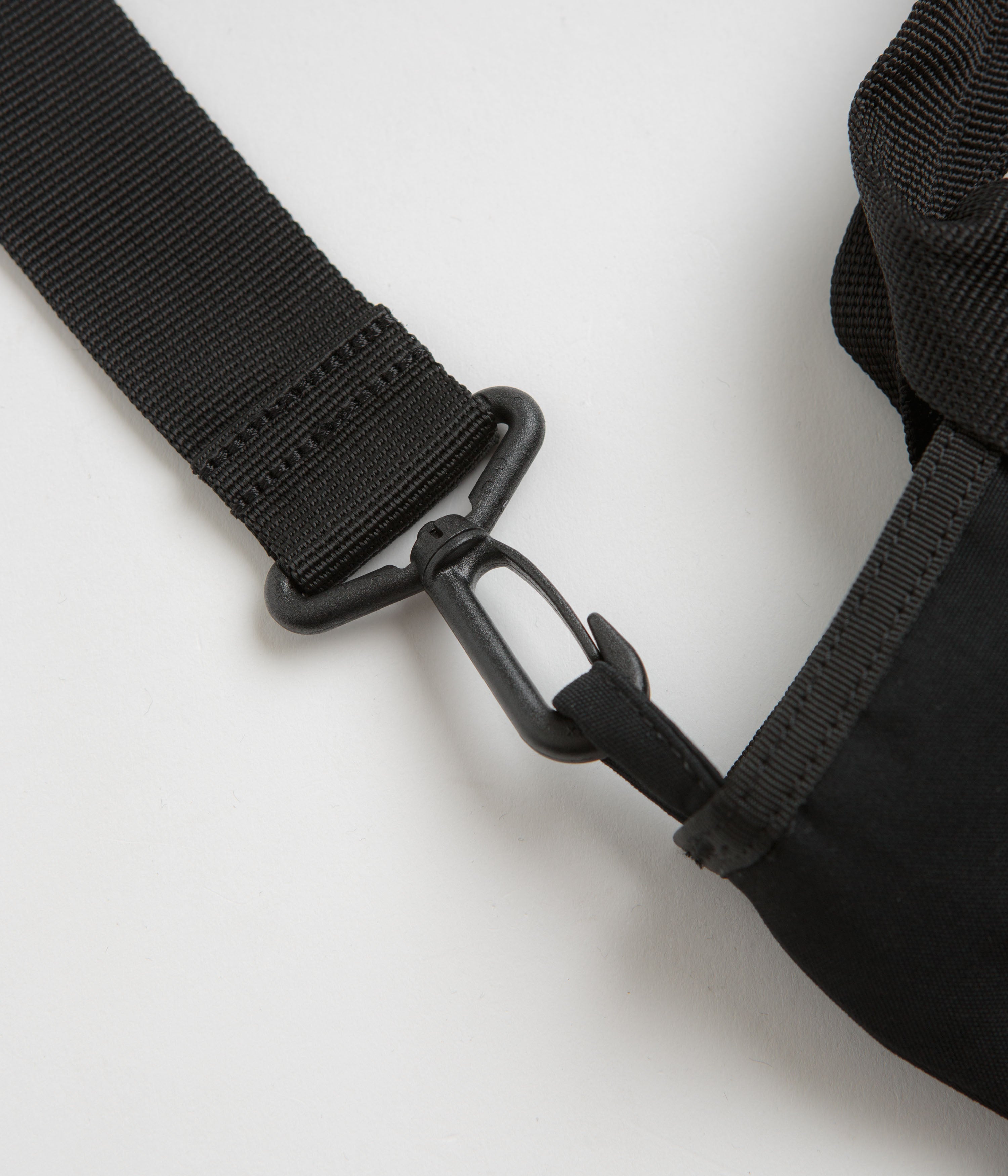 Carhartt Kayton Small Black Bag - Stylish & Functional