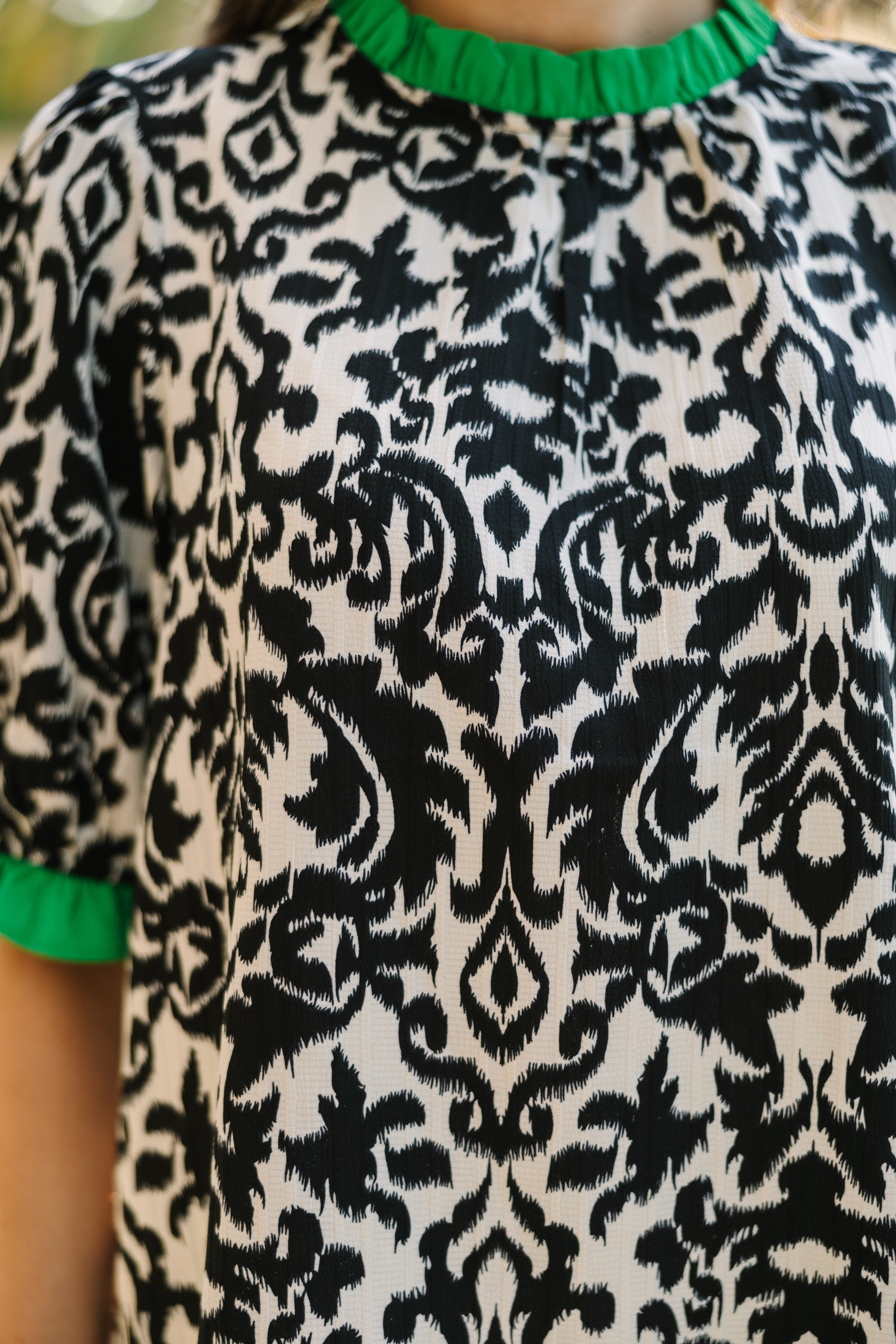 Alluring All-In Black & Kelly Green Damask Ruffled Blouse
