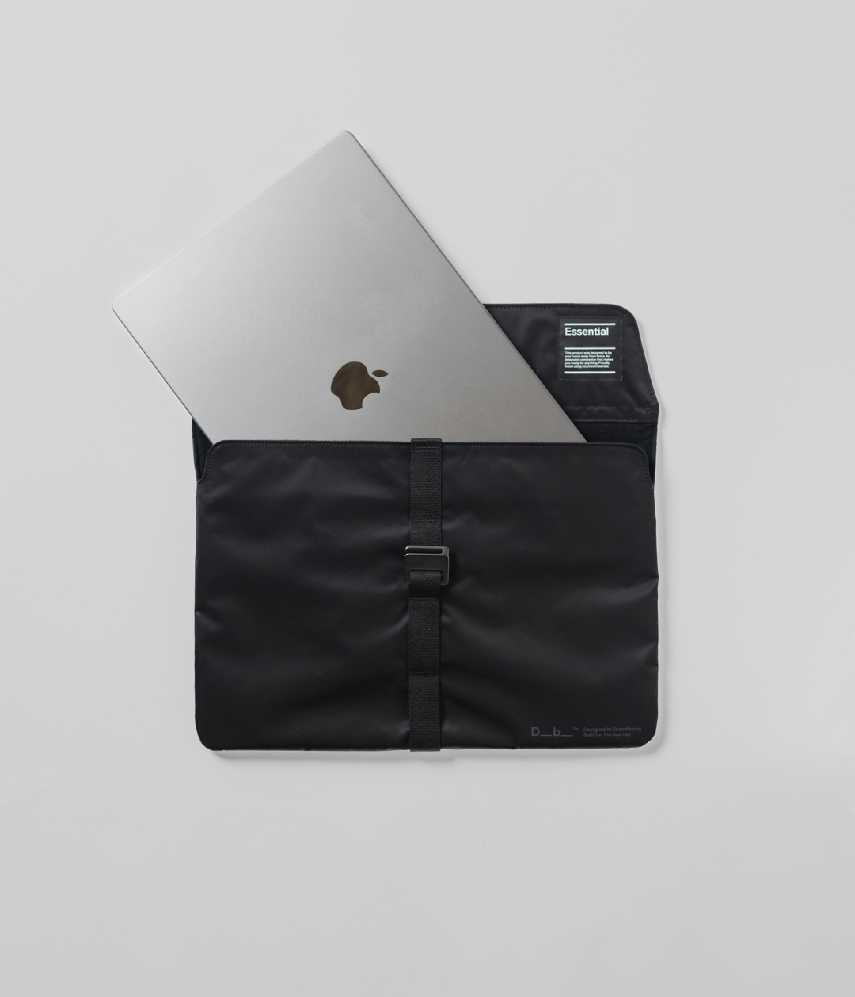 D_b_ 13-inch Essential Laptop Sleeve - Stylish Black Out