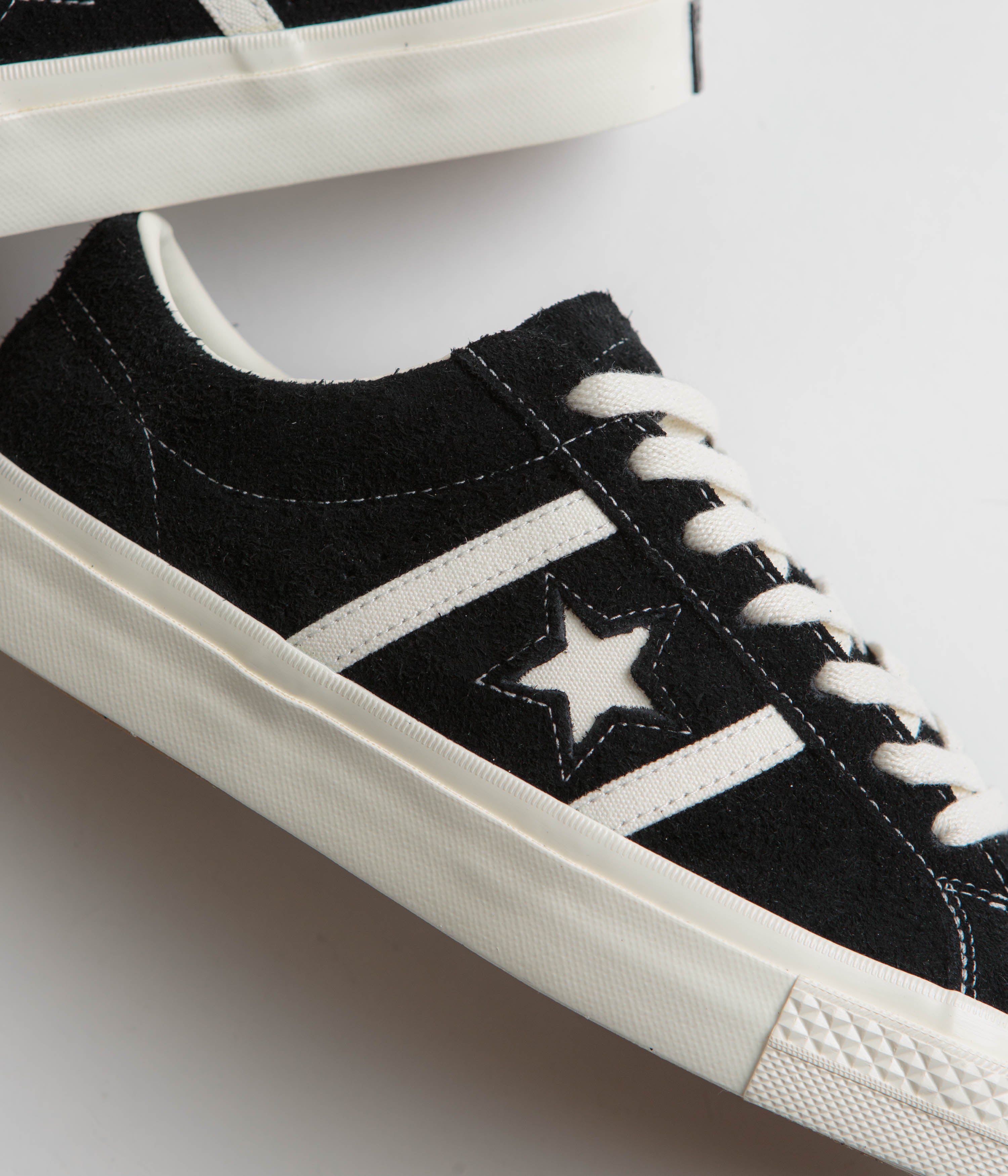 Converse One Star Academy Pro Shoes - Stylish Black & Egret