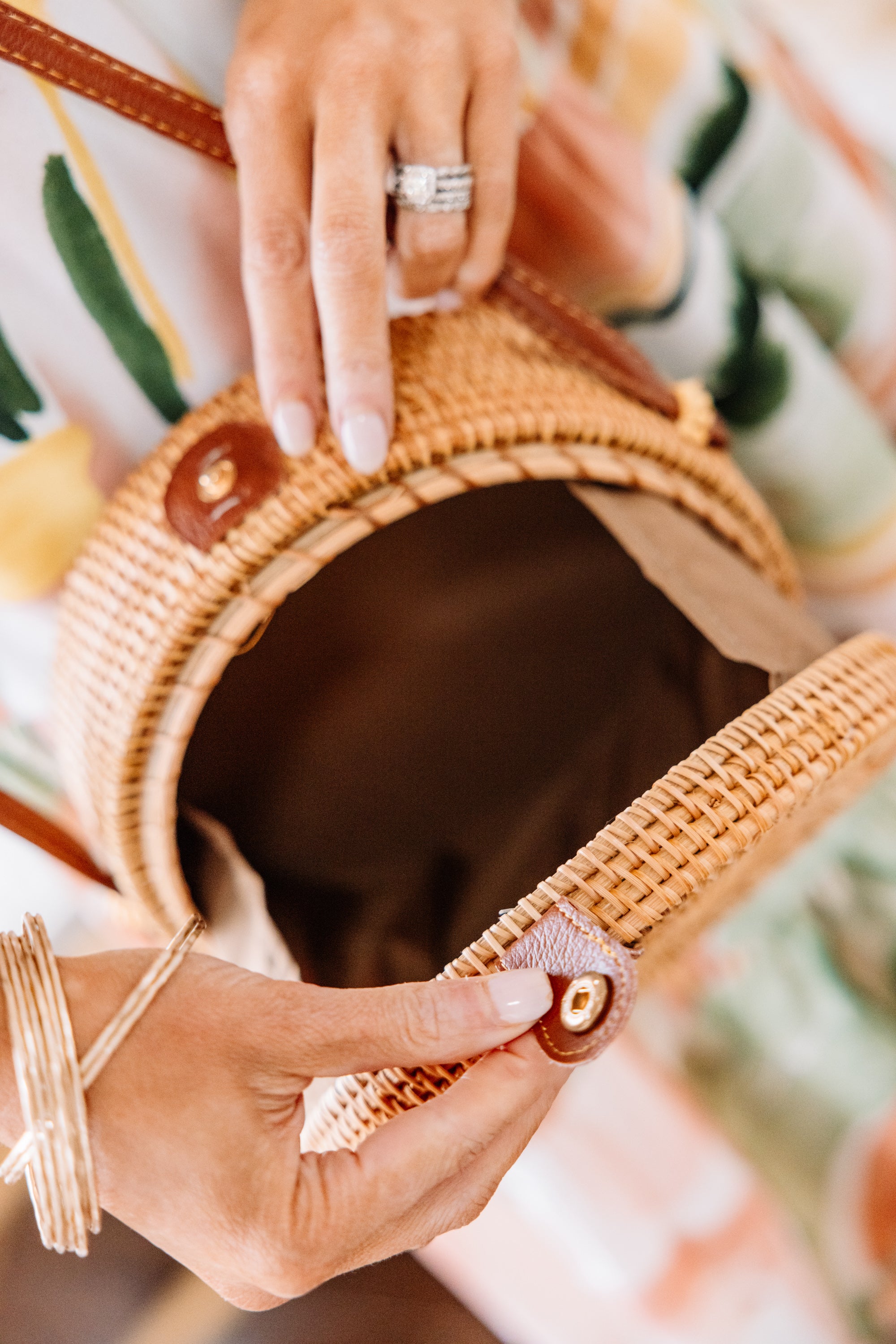 Gorgeous All In Favor Beige Brown Straw Purse