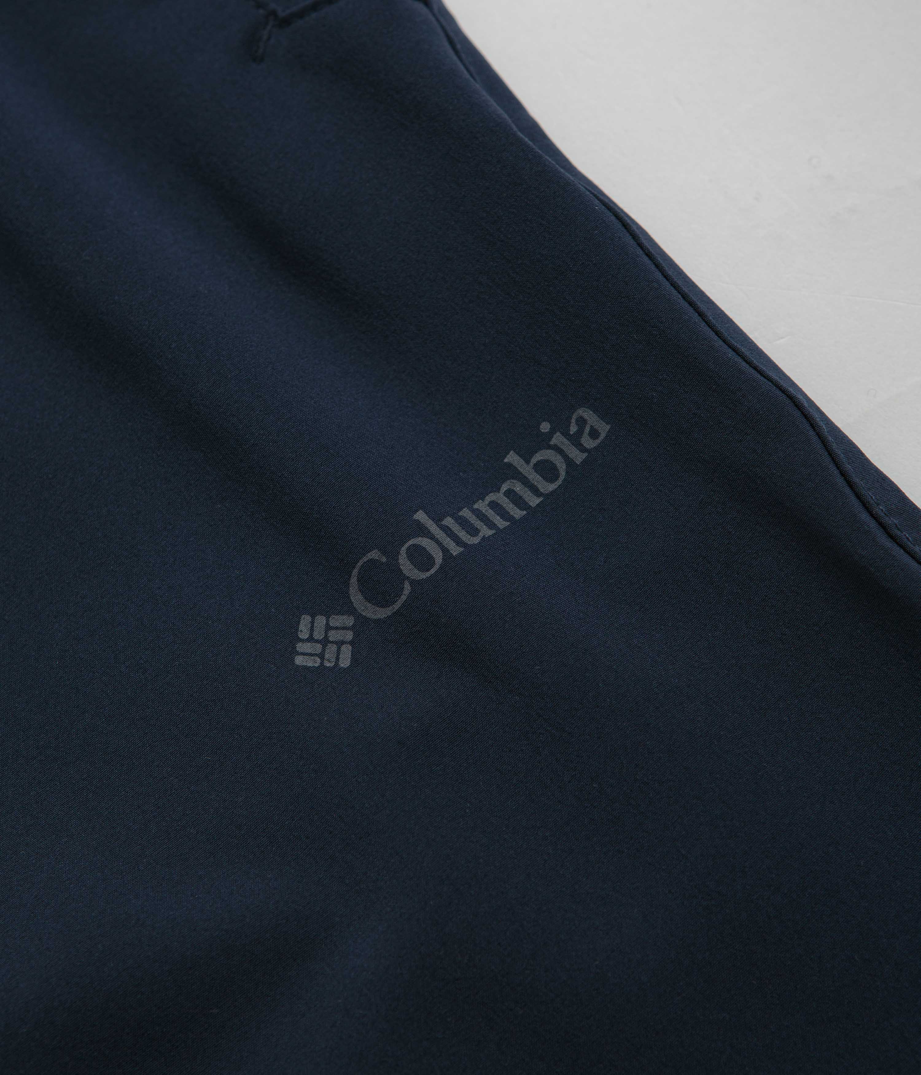 Columbia Hike II Joggers - Stylish Collegiate Navy