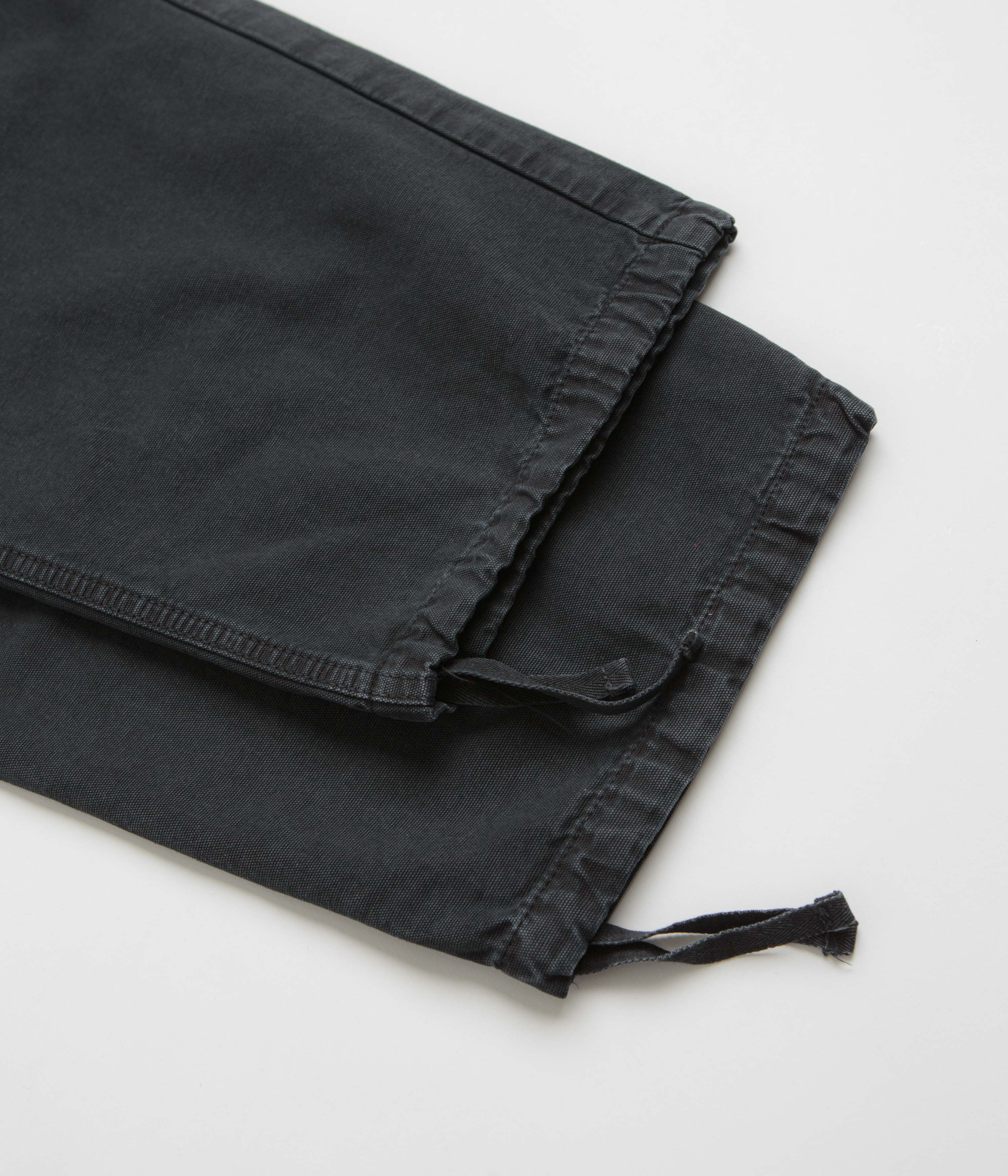 Carhartt Stanton Black Cargo Pants - A Timeless Workwear Essential