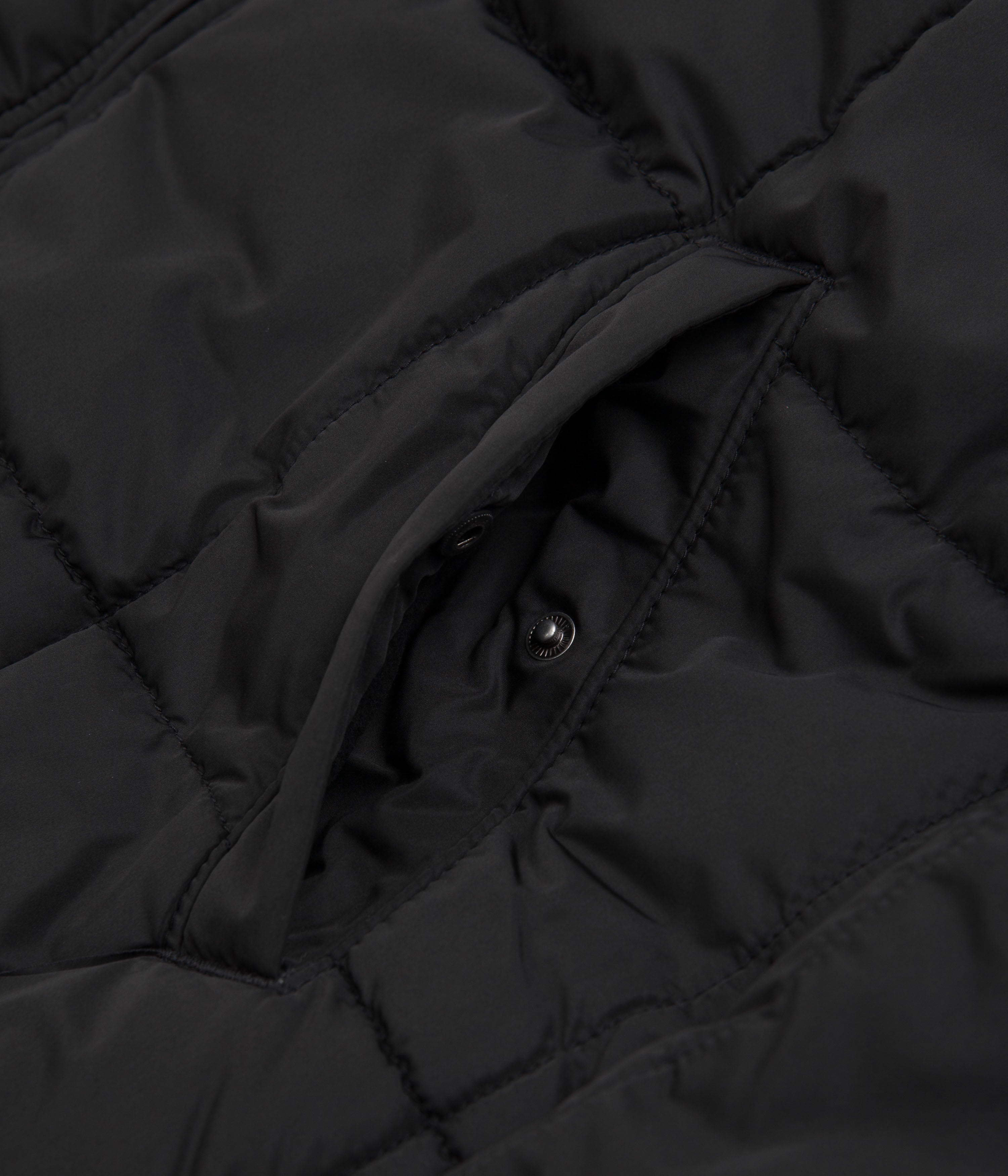 Dickies Black Eisenhower Puffer Jacket - A Timeless Essential