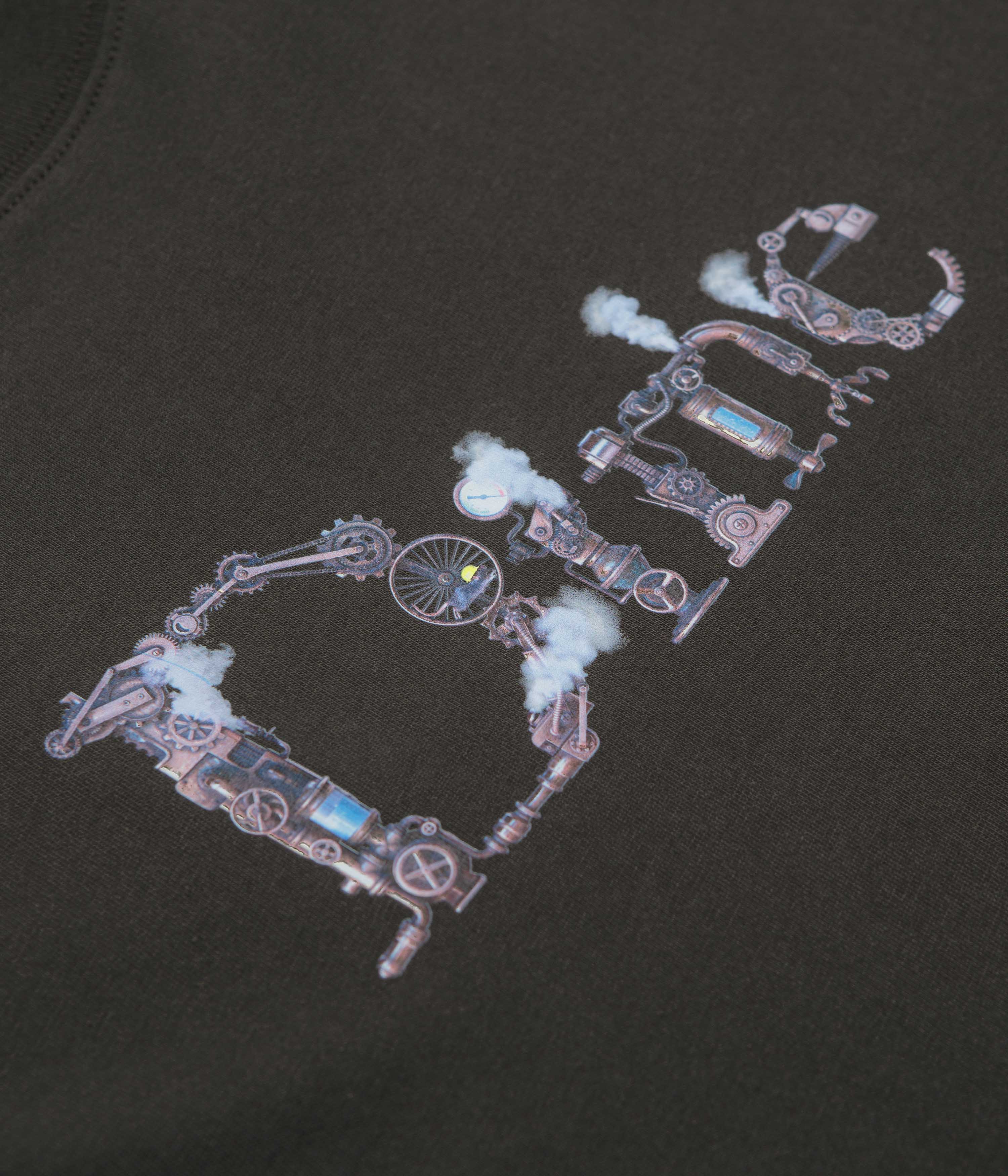 Dime's Stunning Vintage Black Steampunk T-Shirt - Grab Yours Now!