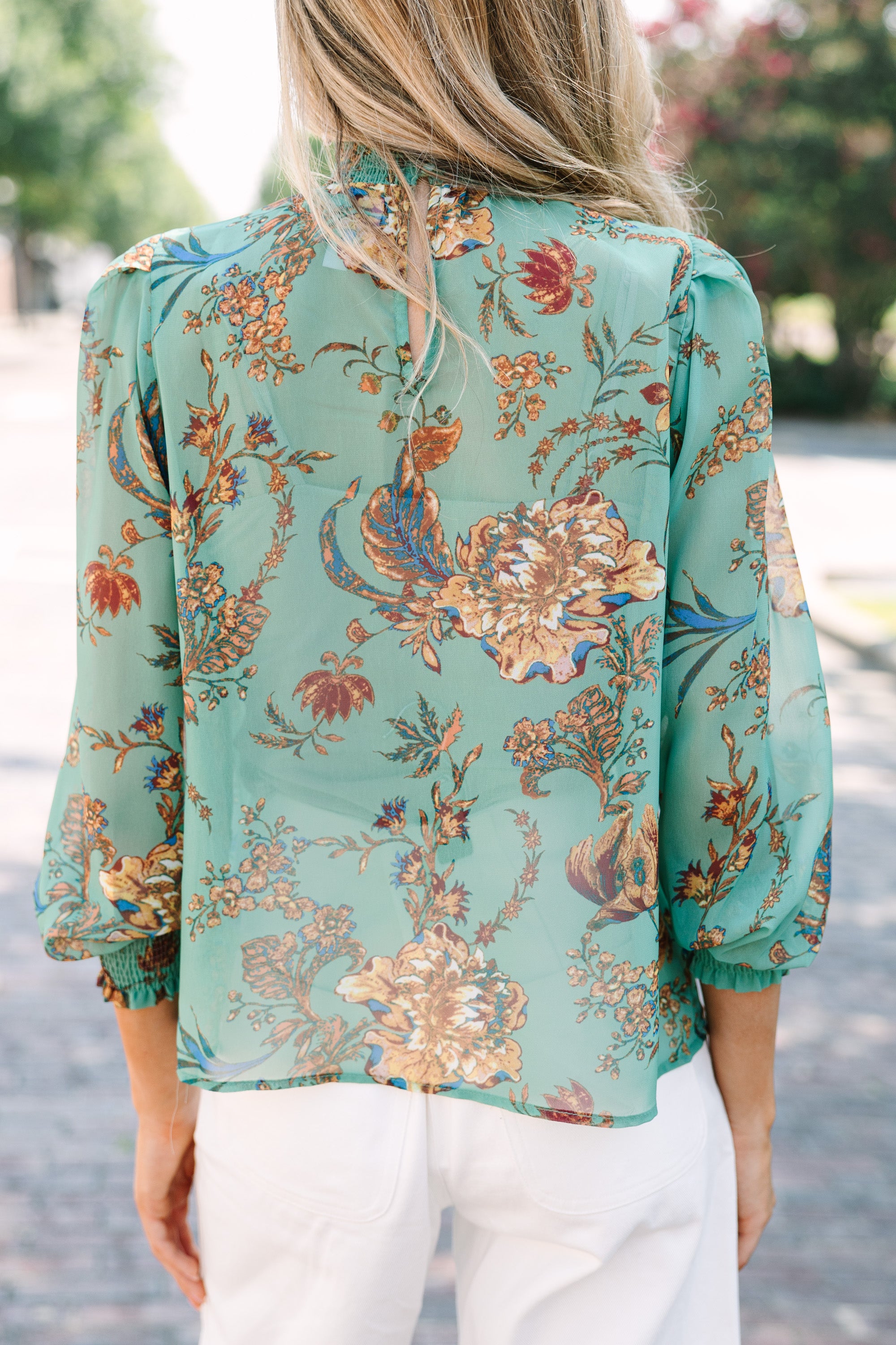 Gorgeous Sage Green Floral Blouse - A Must-Have!
