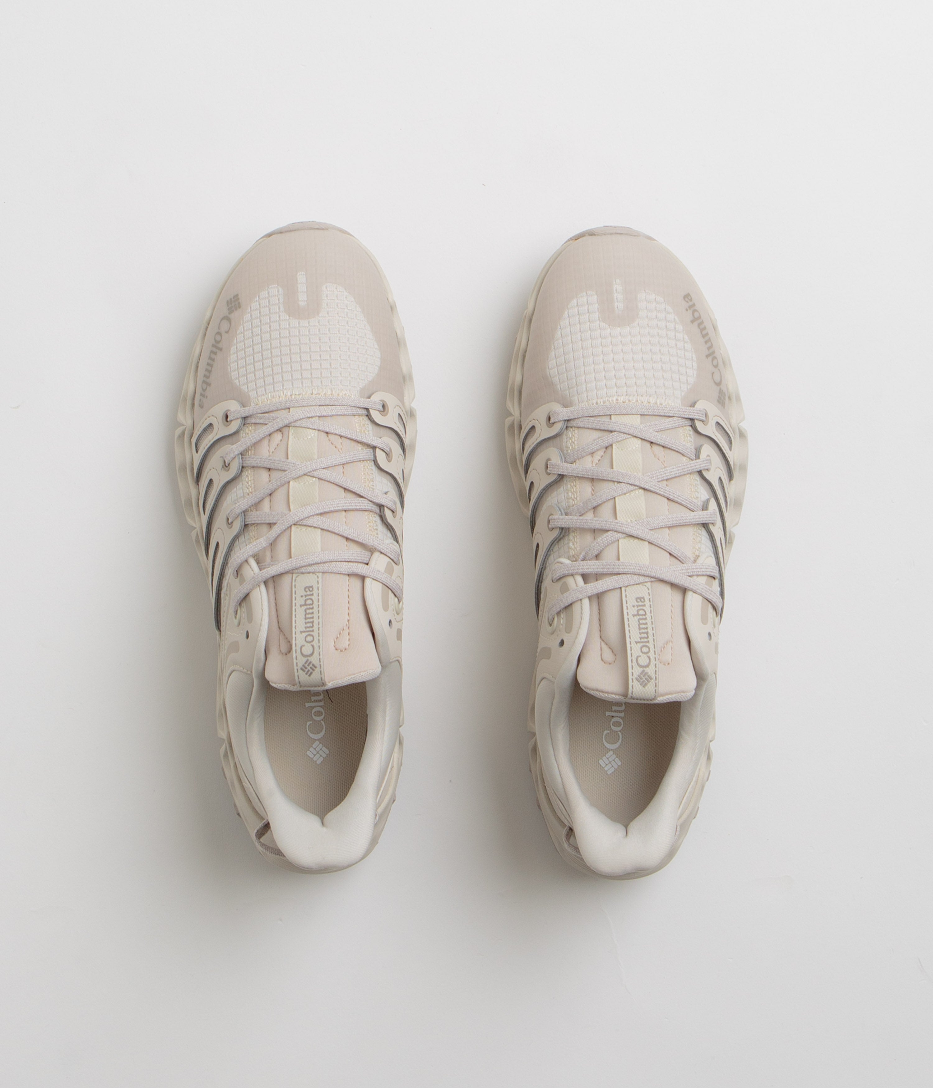 Columbia Voyager FLX PCT Shoes - Cloud Grey / Soft Taupe: Your All - Terrain Adventure Companion