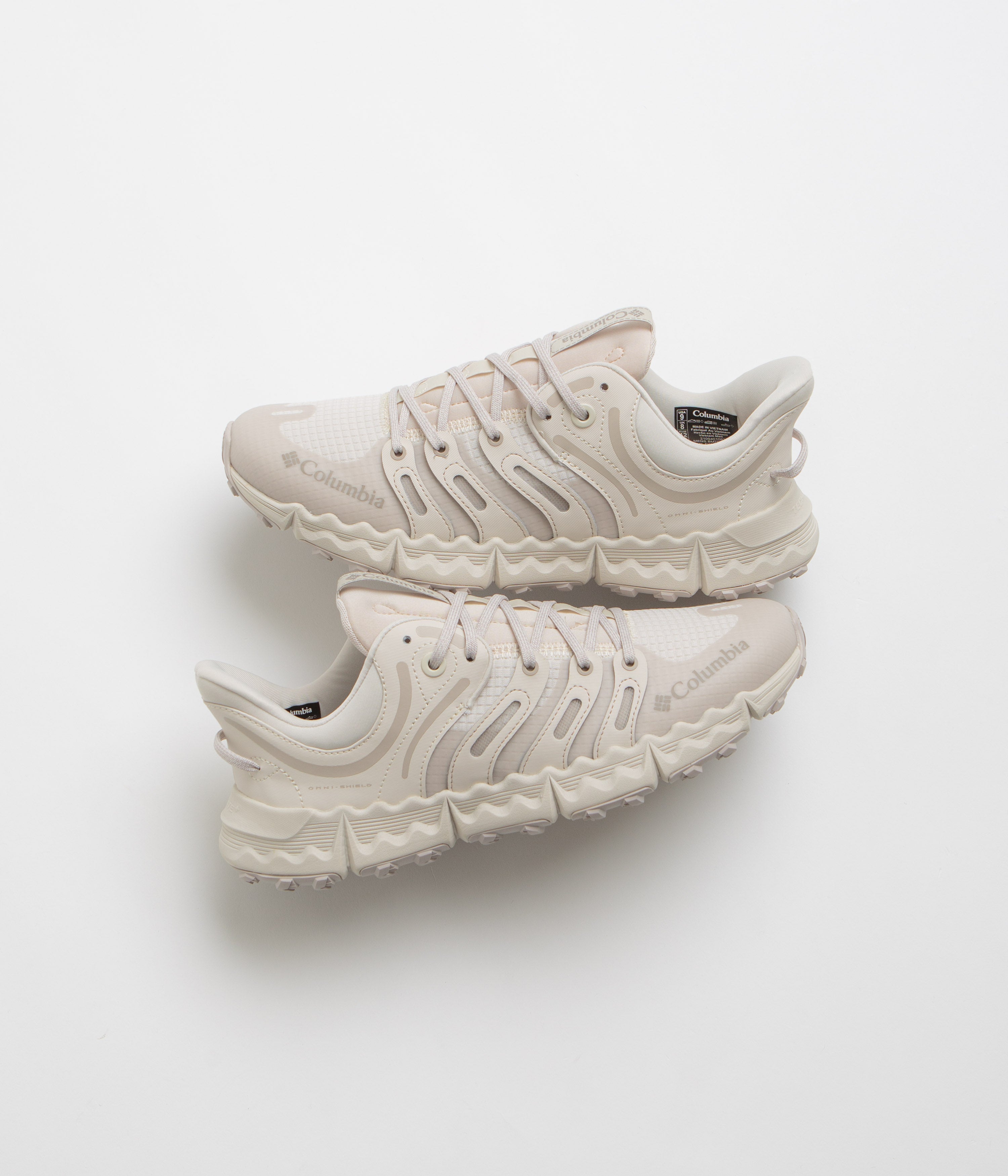 Columbia Voyager FLX PCT Shoes - Cloud Grey / Soft Taupe: Your All - Terrain Adventure Companion