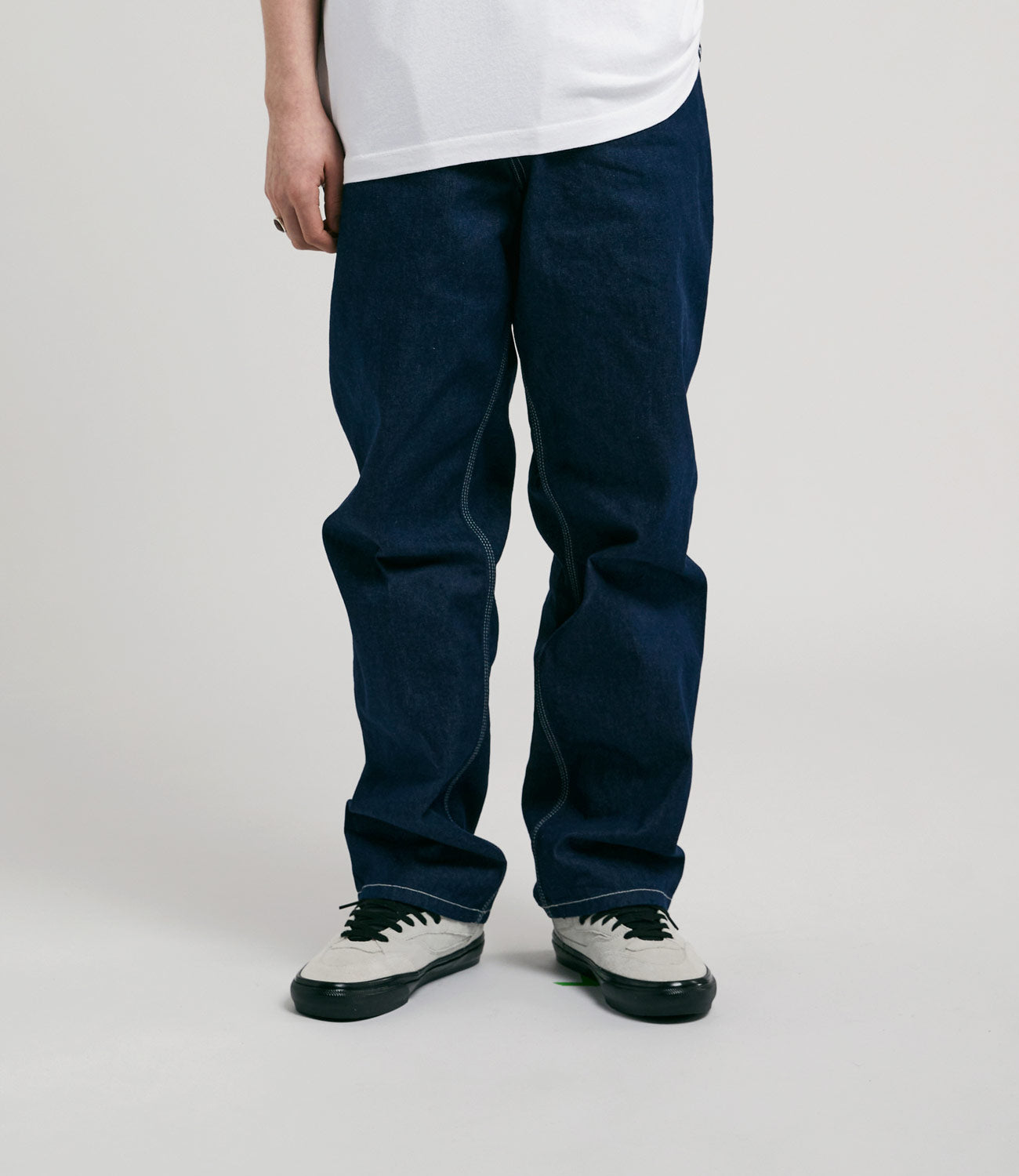 Carhartt Blue Wash Simple Denim Pants - A Timeless Style!