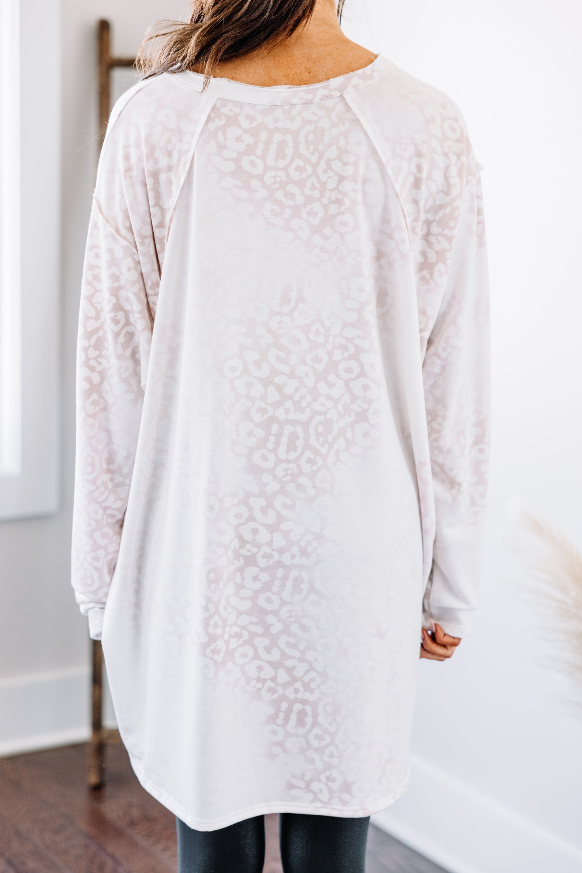 Gorgeous Taupe Brown Leopard Print Tunic - A Must-Have!