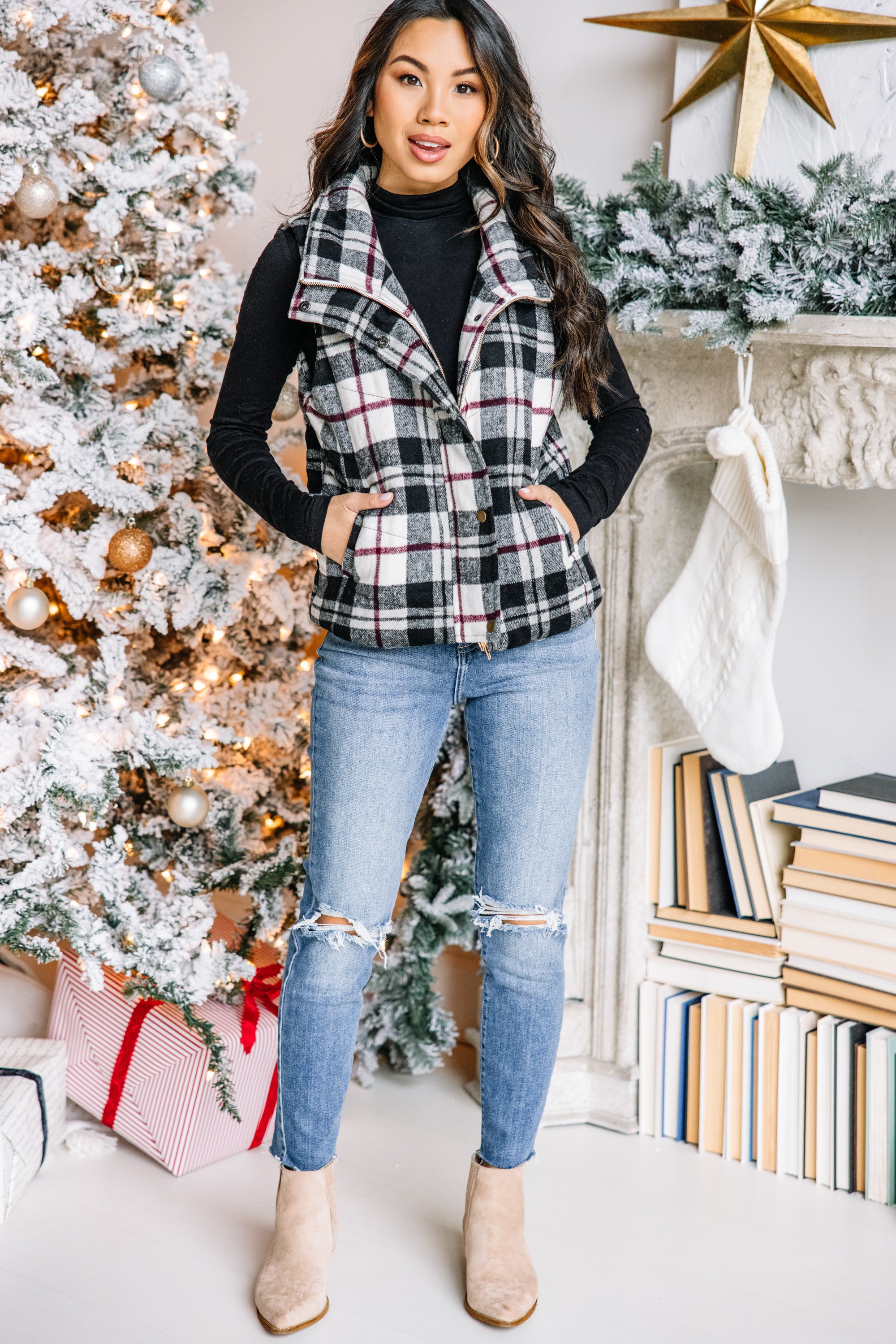 Gorgeous Happy To Be Here White Plaid Vest - A Must - Have for Fall and Winter!