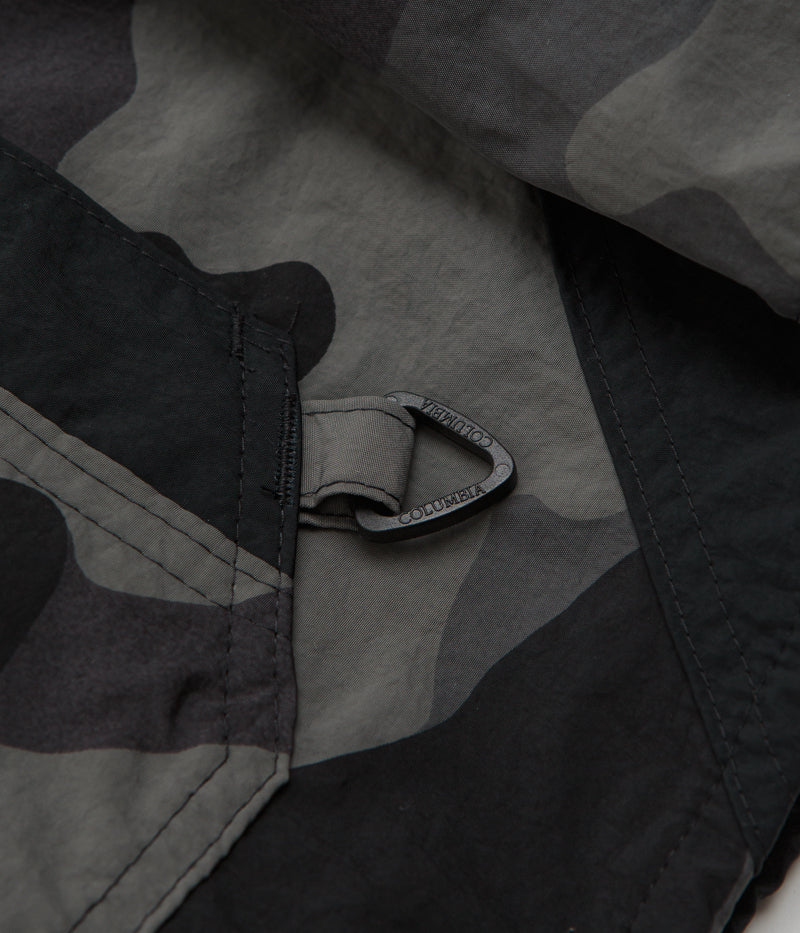 Columbia Challenger II Novelty Windbreaker Jacket - Stylish Black Mod Camo Design