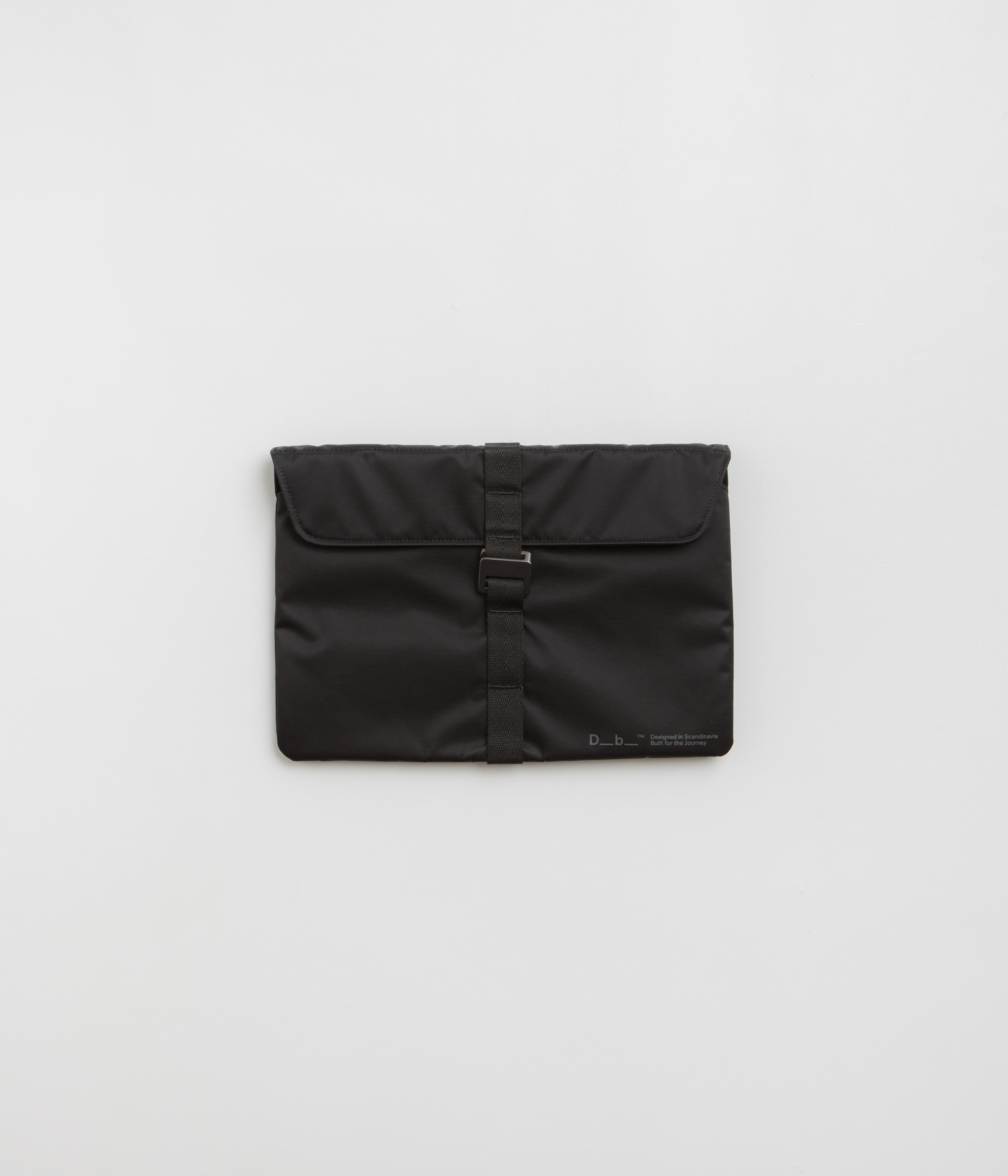 D_b_ 13-inch Essential Laptop Sleeve - Stylish Black Out