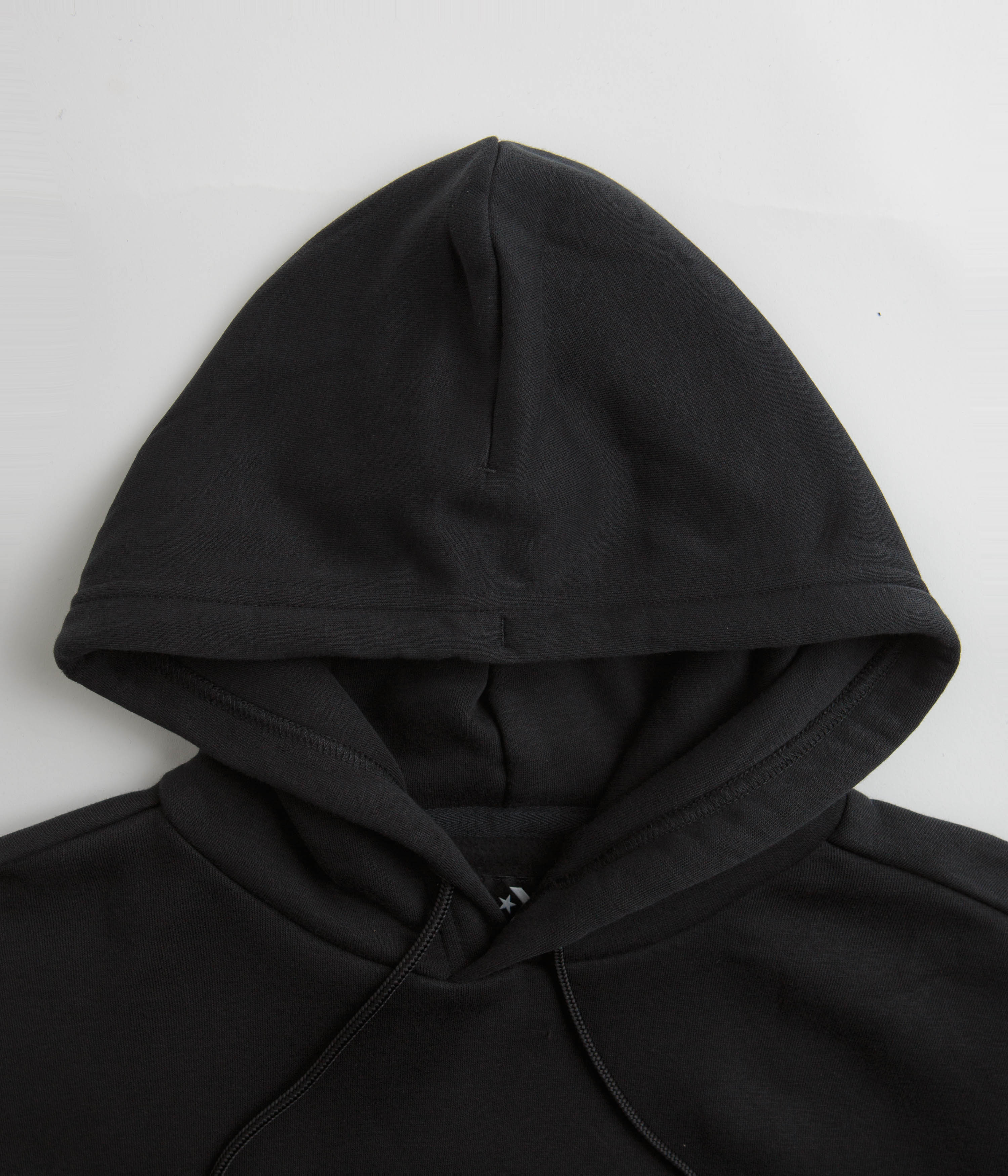 Converse Cons Stylish Black Hoodie - A Must-Have!