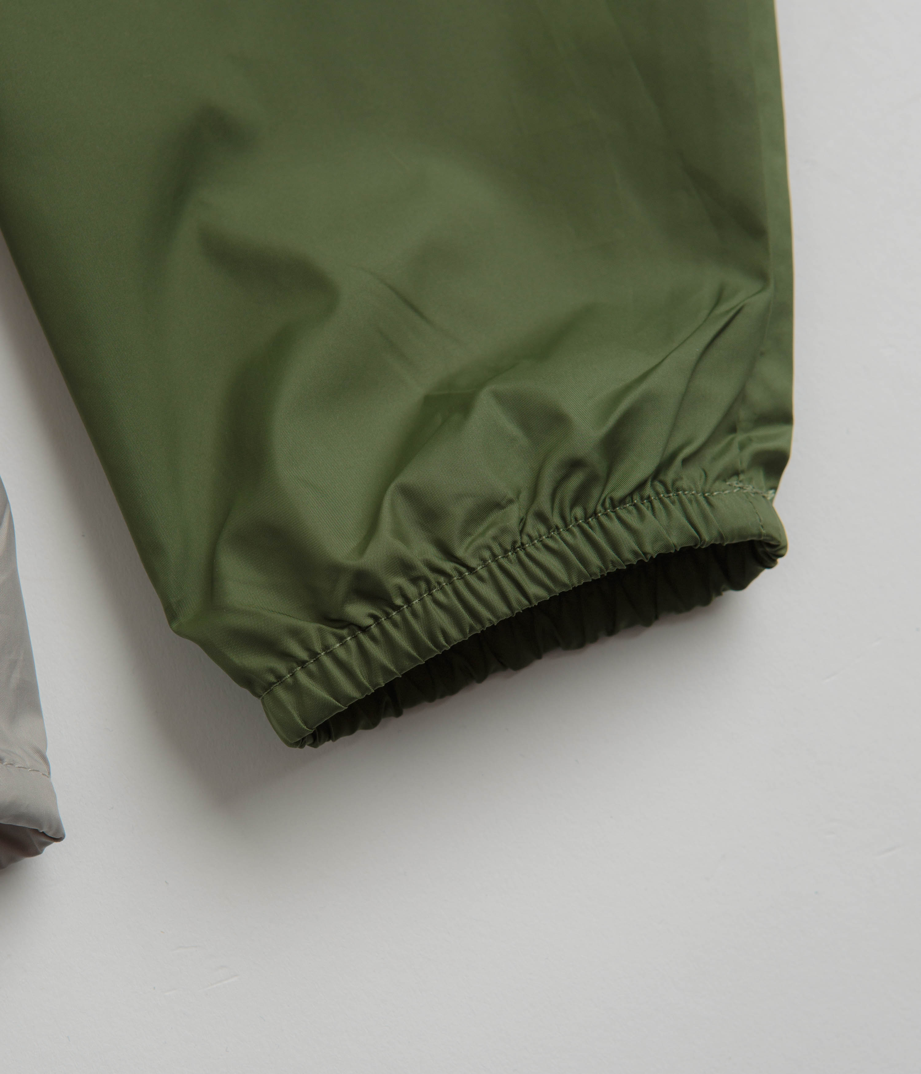 Columbia Challenger Windbreaker: Stylish Canteen & Flint Grey Jacket