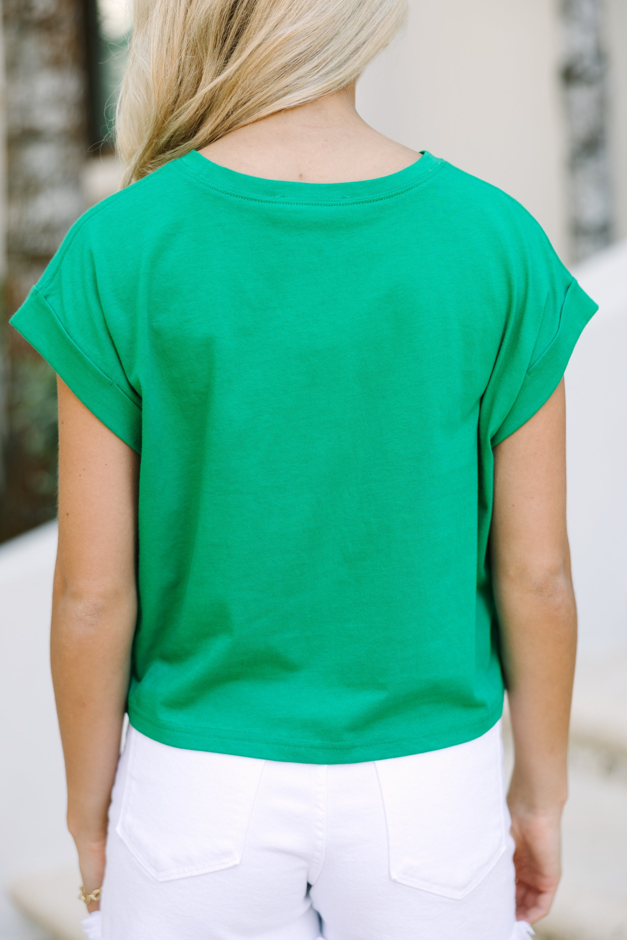 Kelly Green All-In-A-Day Tee: A Springtime Must-Have