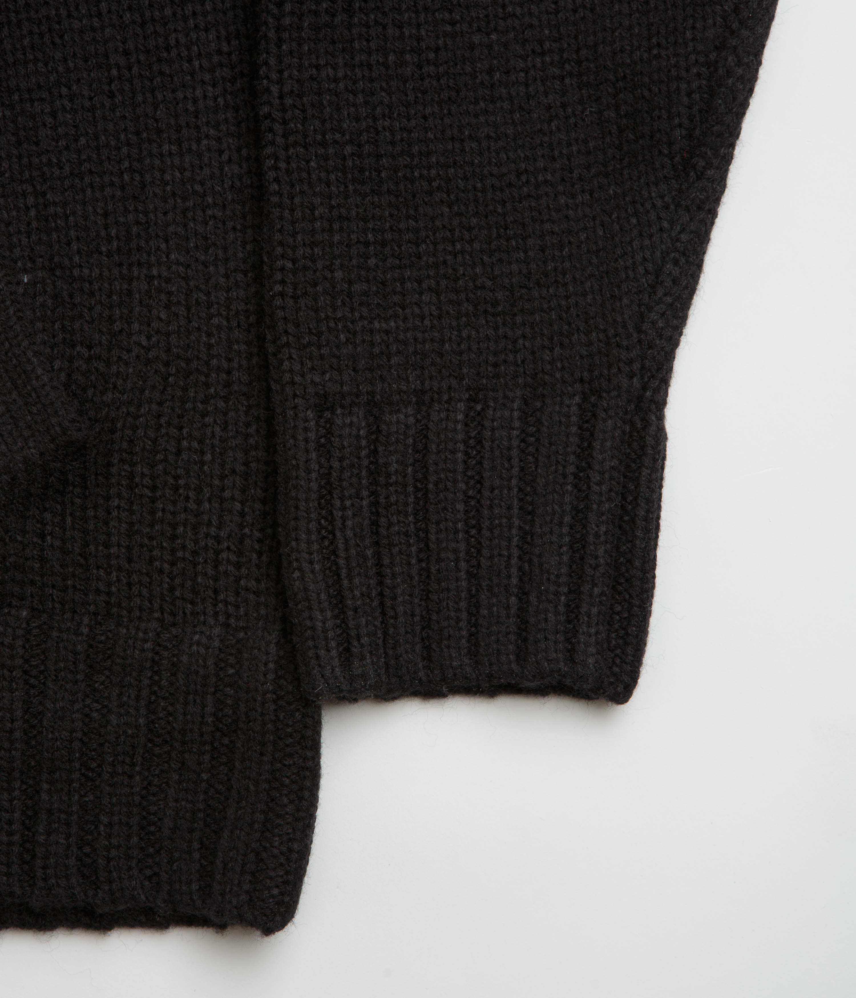 Carhartt Santa Fe Cardigan - Sleek Black Style