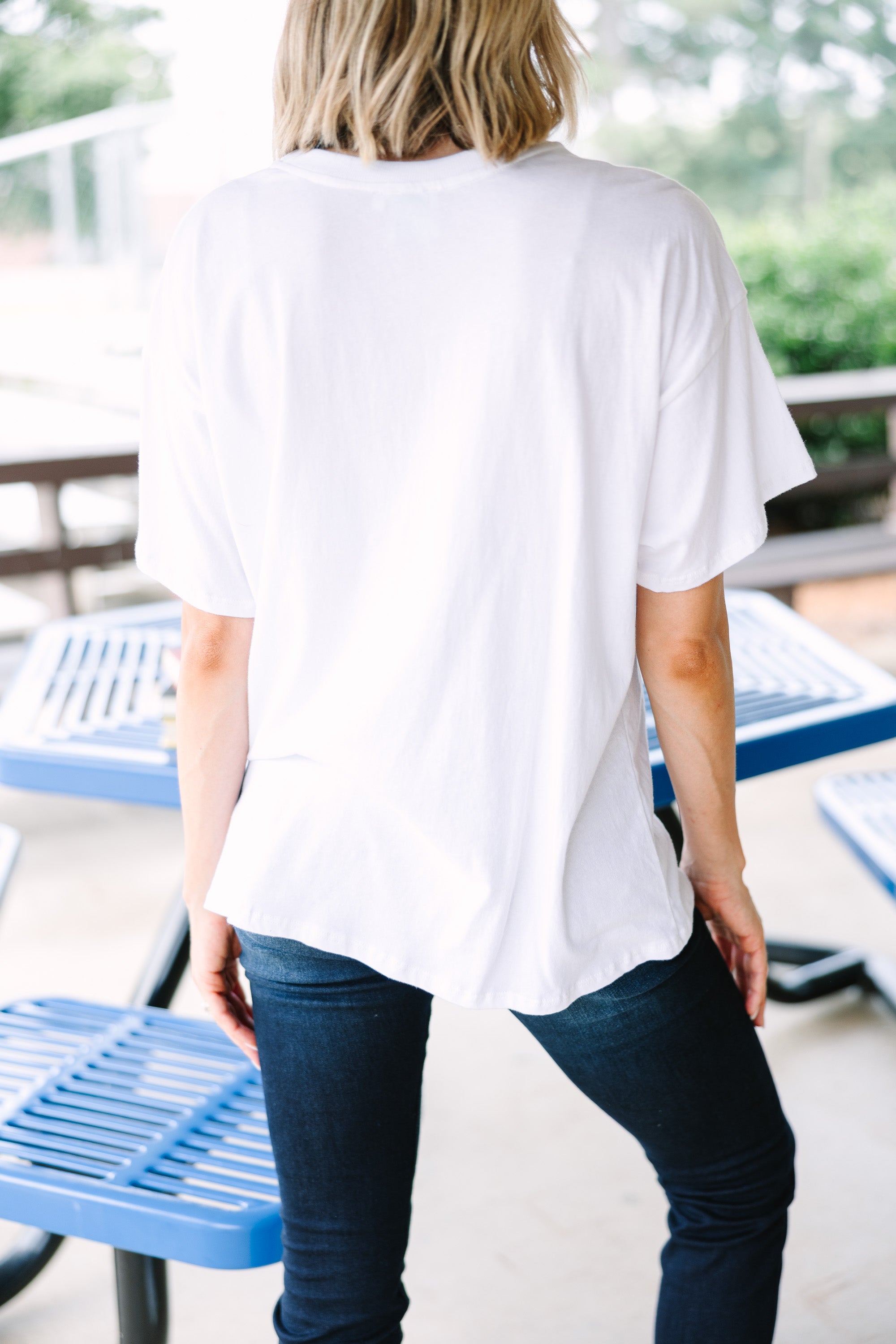 Adorable Apple White Graphic Tee - Must - Have for School