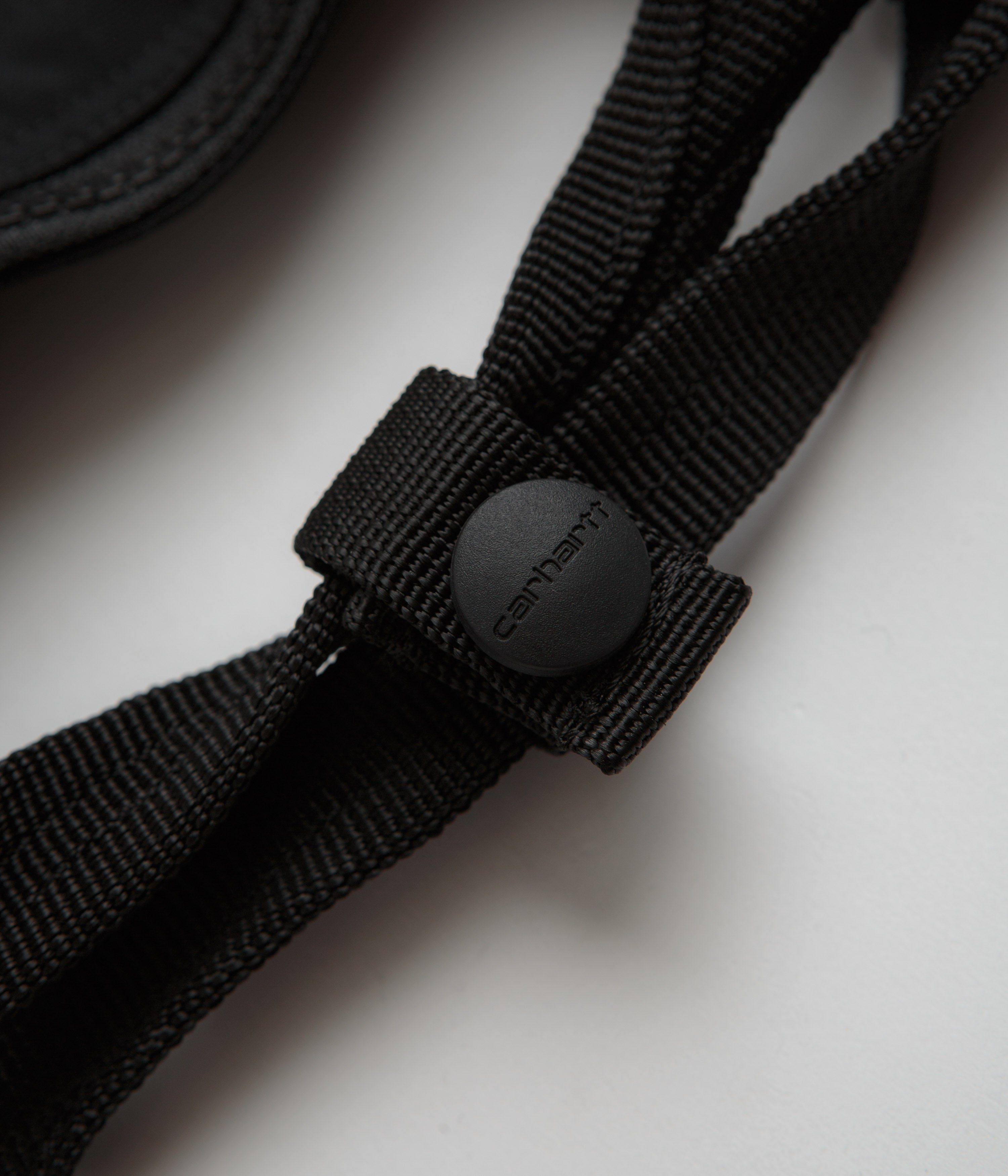 Carhartt Kayton Medium Black Bag - A Timeless Essential
