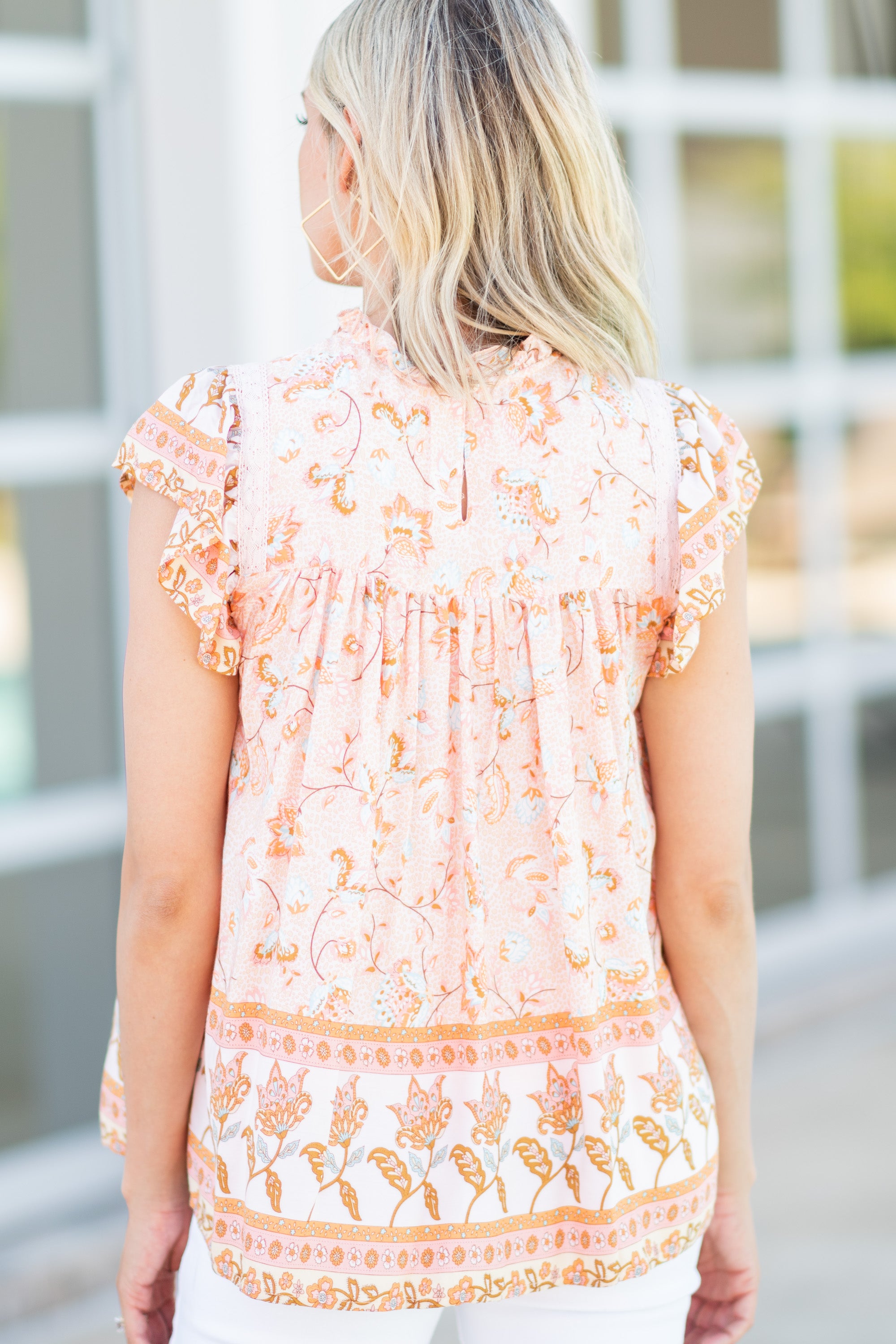 Gorgeous All-In-A-Day Salmon Pink Floral Tank - A Must-Have!