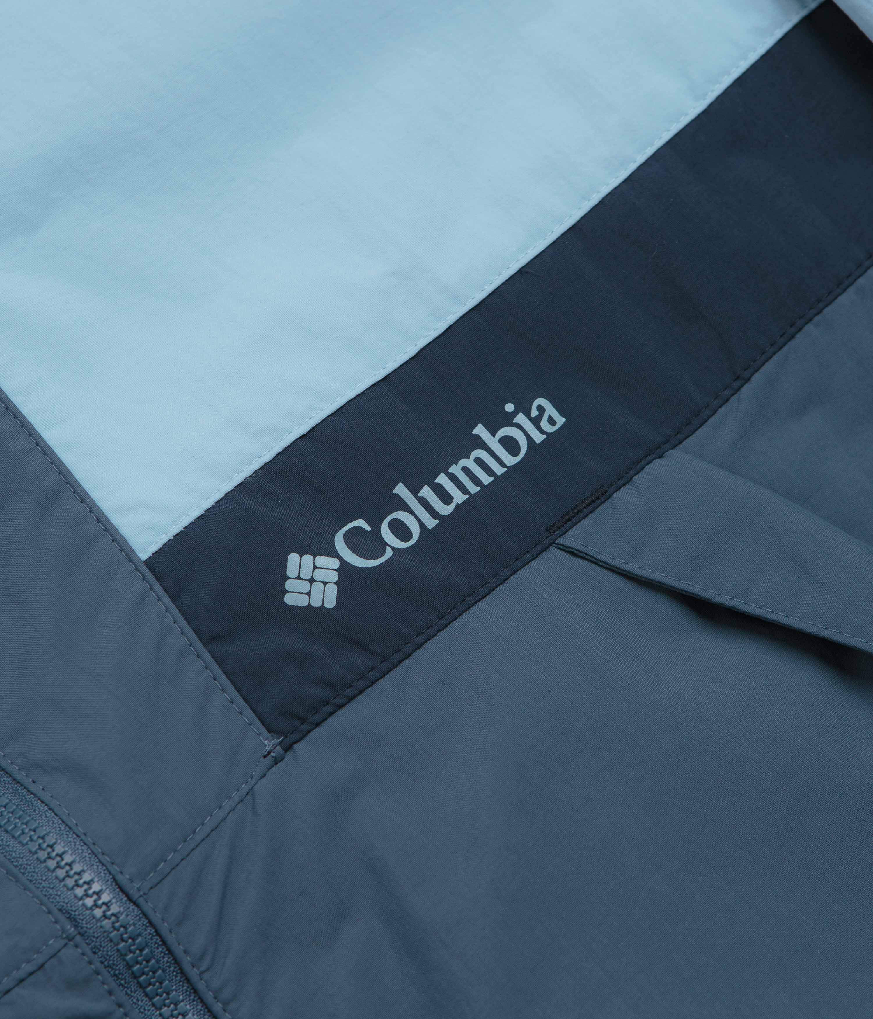 Columbia Spire Valley Hooded Windbreaker Jacket - Stunning Blue Tones