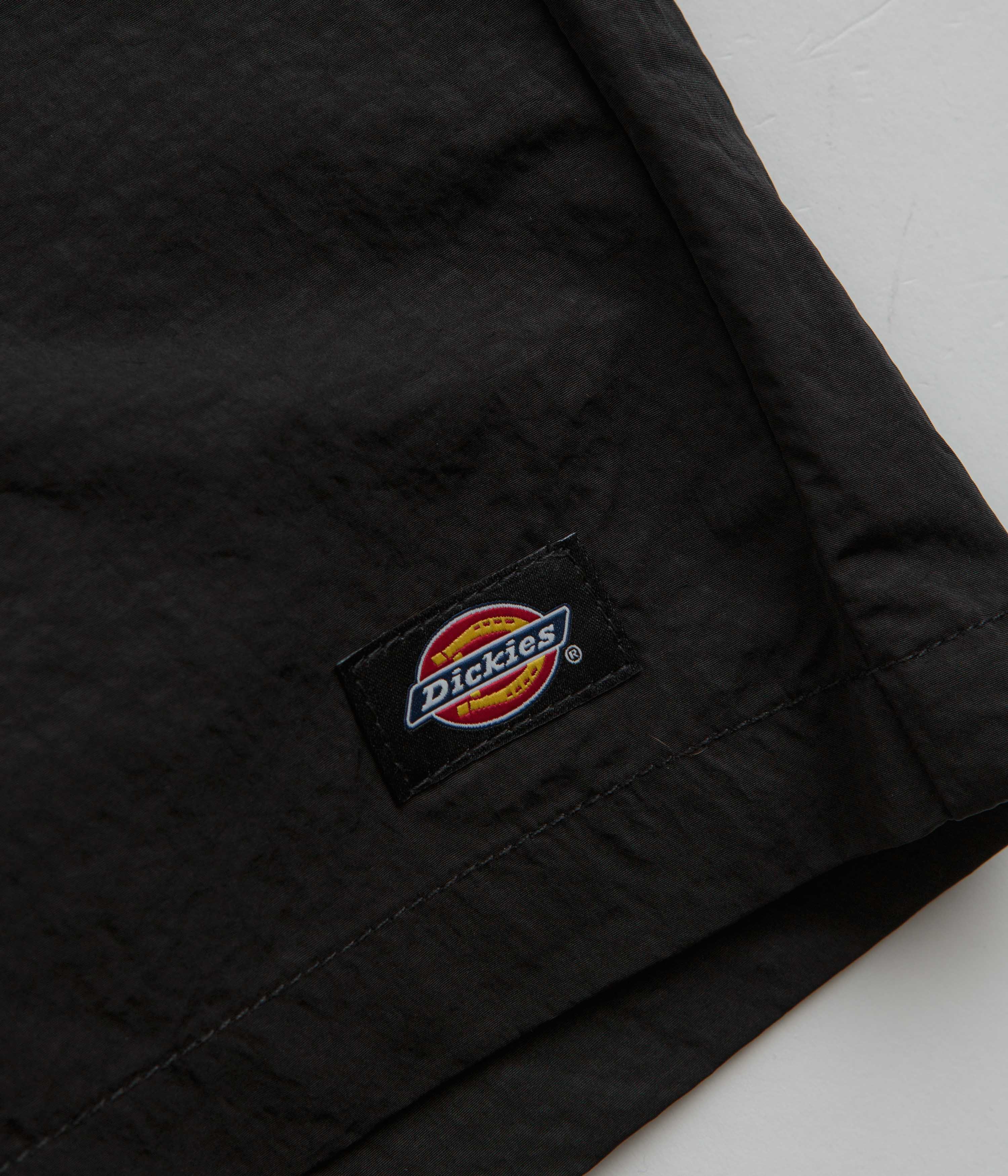Dickies Fincastle Black Shorts - A Must-Have for Style Enthusiasts