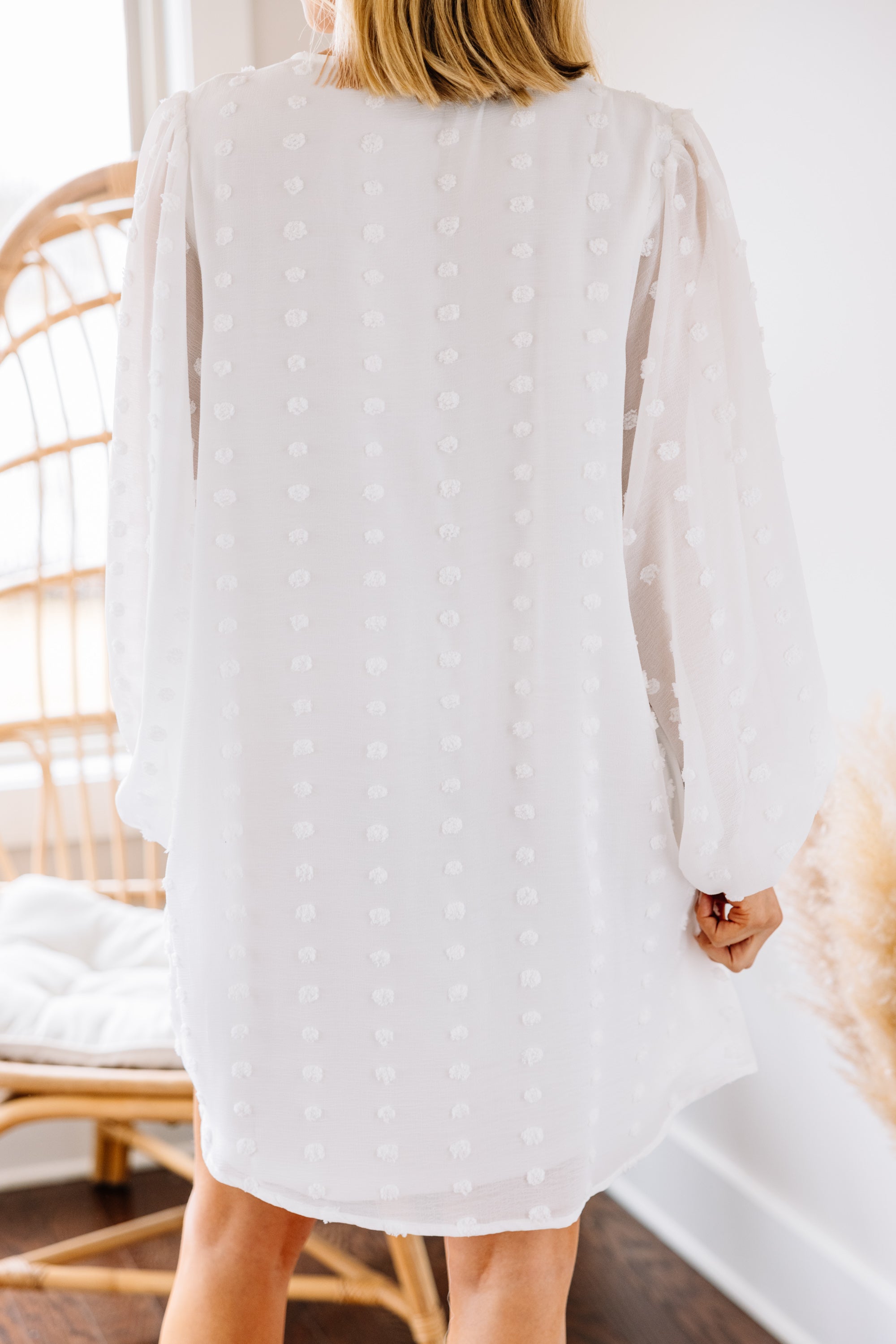 Stunning Off-White Swiss Dot Shift Dress - A Must-Have for Spring and Brides!