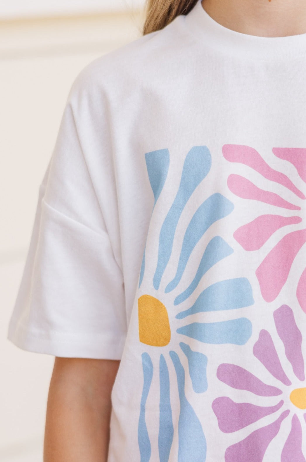 Girls' Retro-Chic White Graphic Tee: Unleash the Fun!