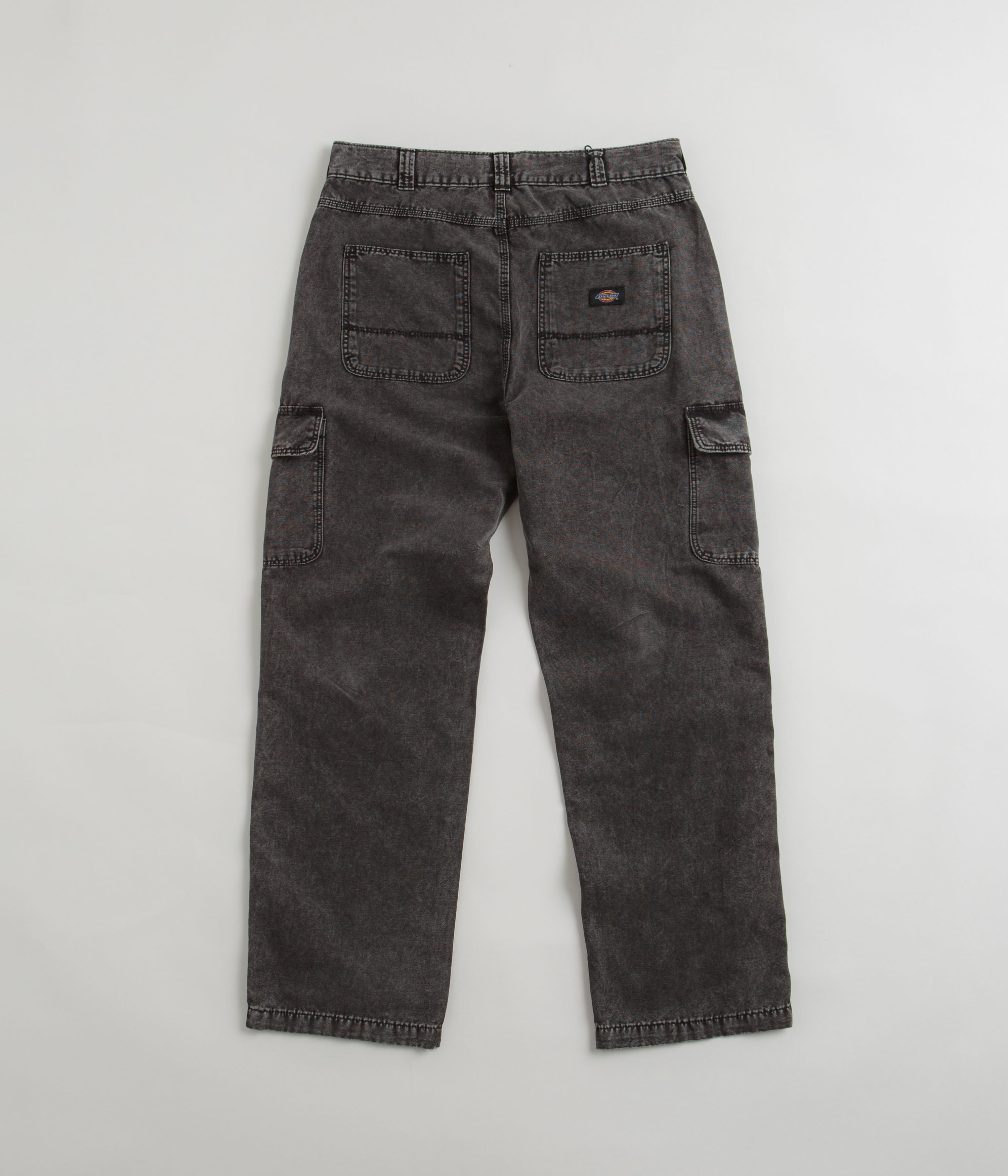 Dickies Newington Black Pants - A Timeless Streetwear Essential