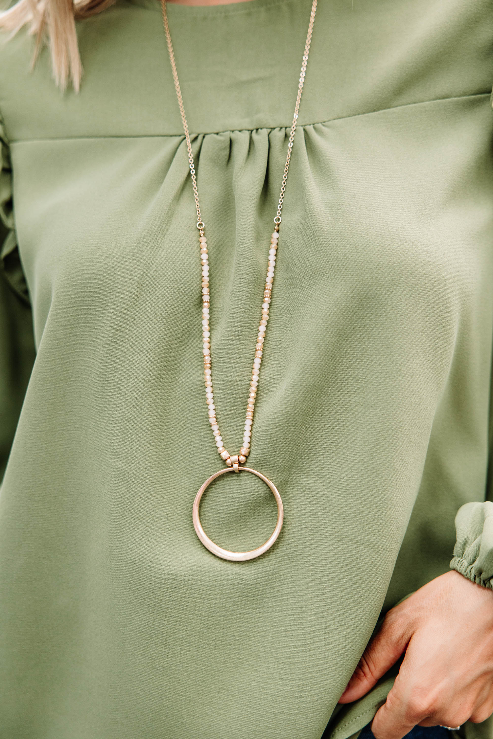 Stunning All-In Ivory White Necklace