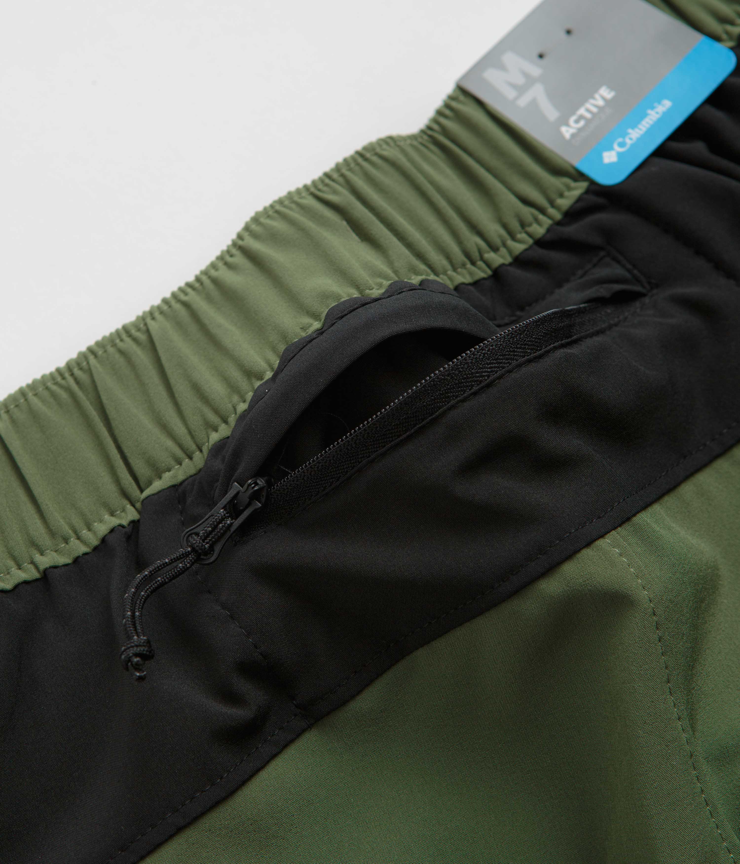 Columbia Canteen & Black Hike Color Block Shorts - Ideal for Outdoor Adventures