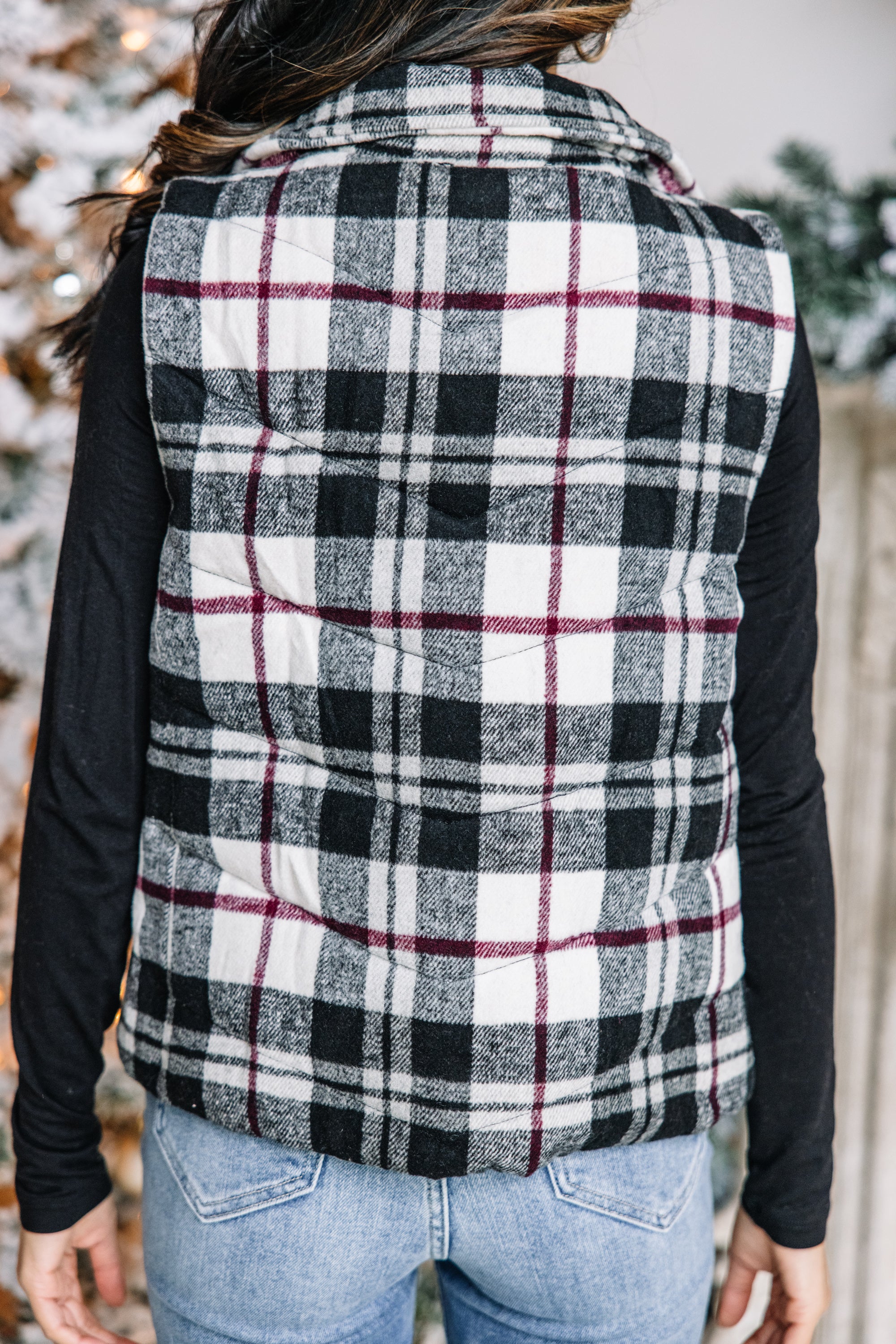 Gorgeous Happy To Be Here White Plaid Vest - A Must - Have for Fall and Winter!