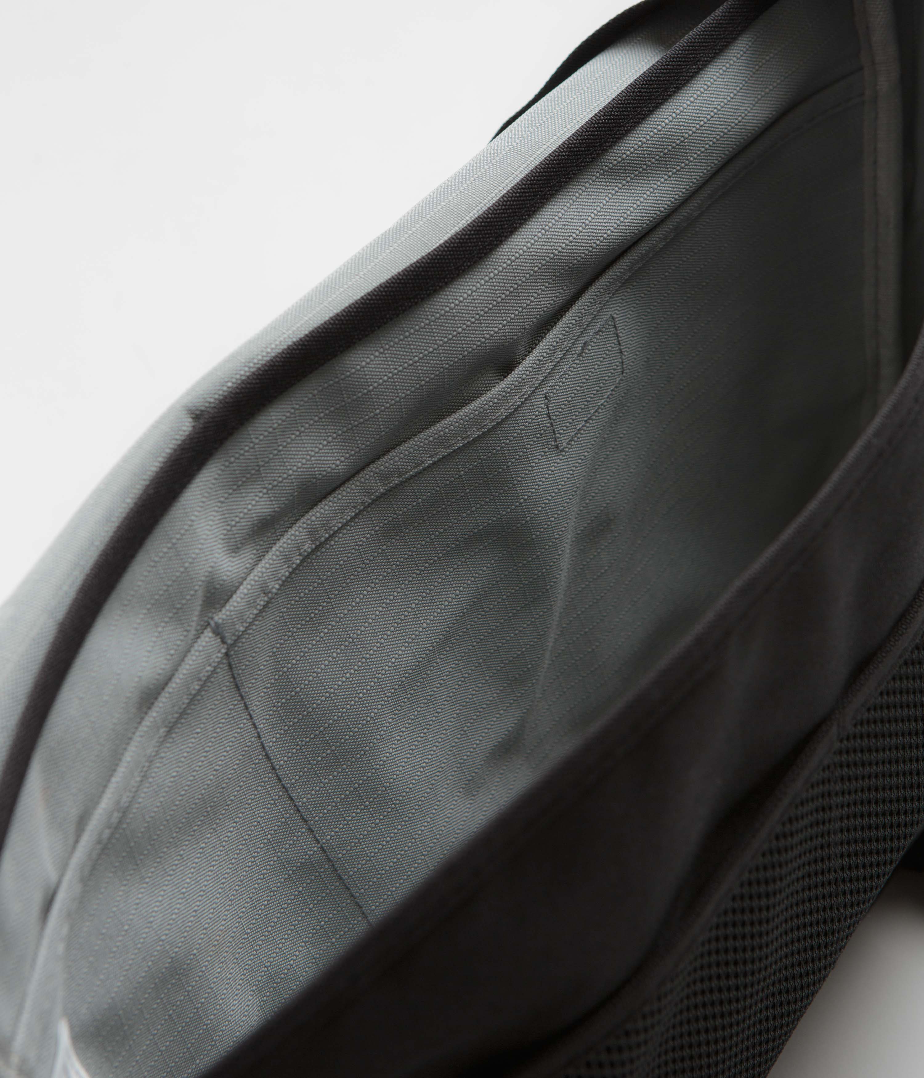 Butter Goods Stylish Commute Side Bag - Classic Black
