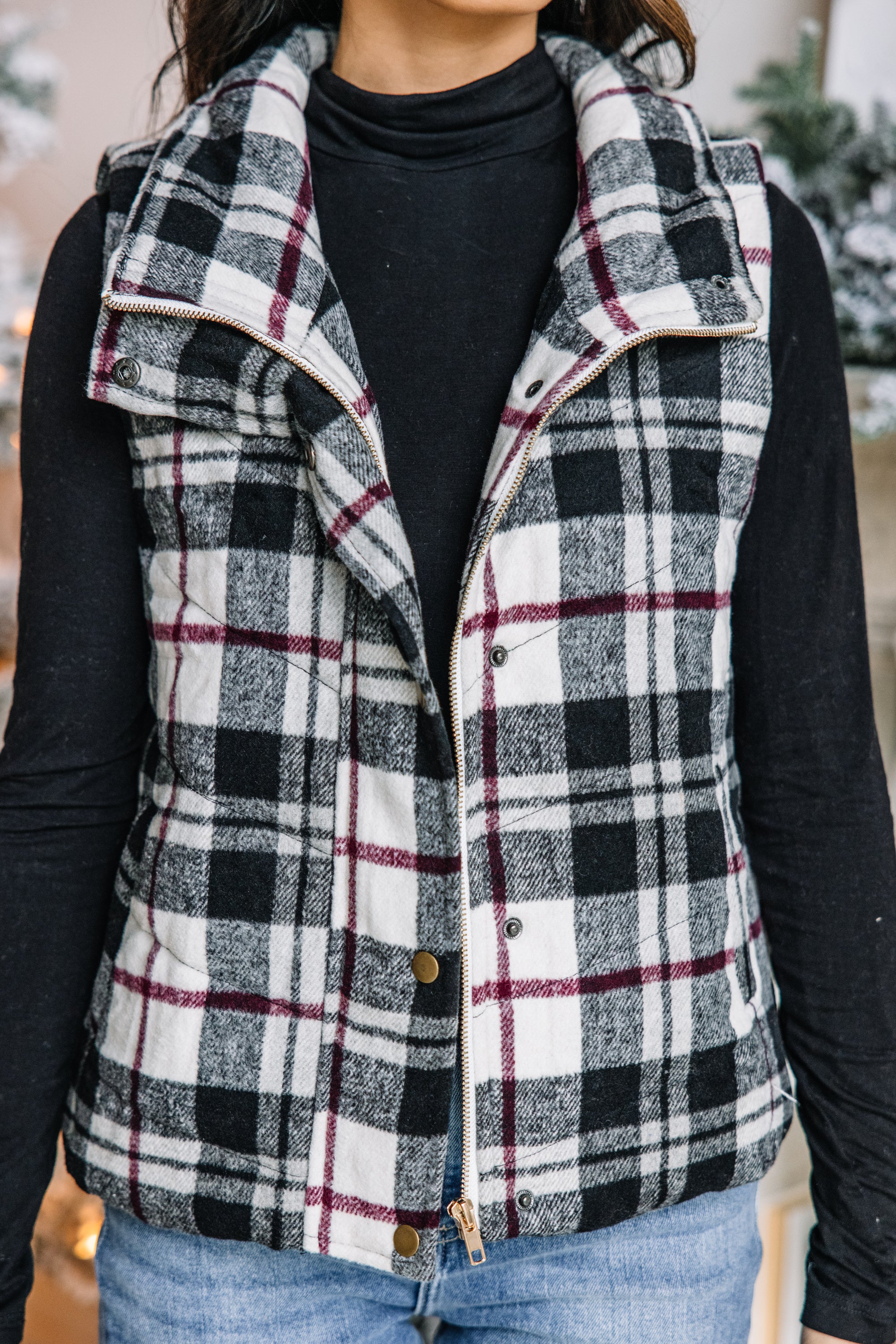 Gorgeous Happy To Be Here White Plaid Vest - A Must - Have for Fall and Winter!