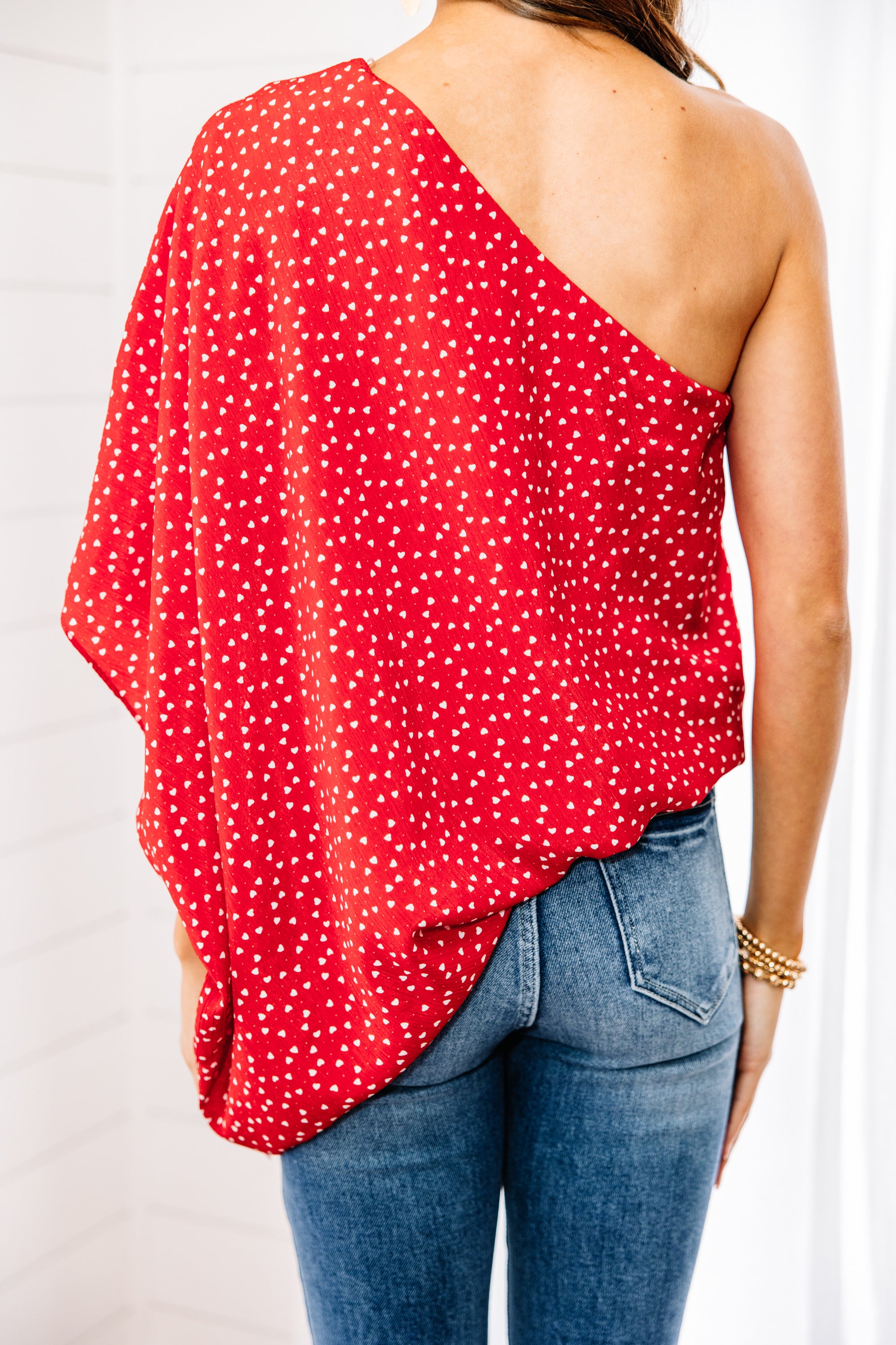 Alluring Love Red Heart Print One-Shoulder Blouse