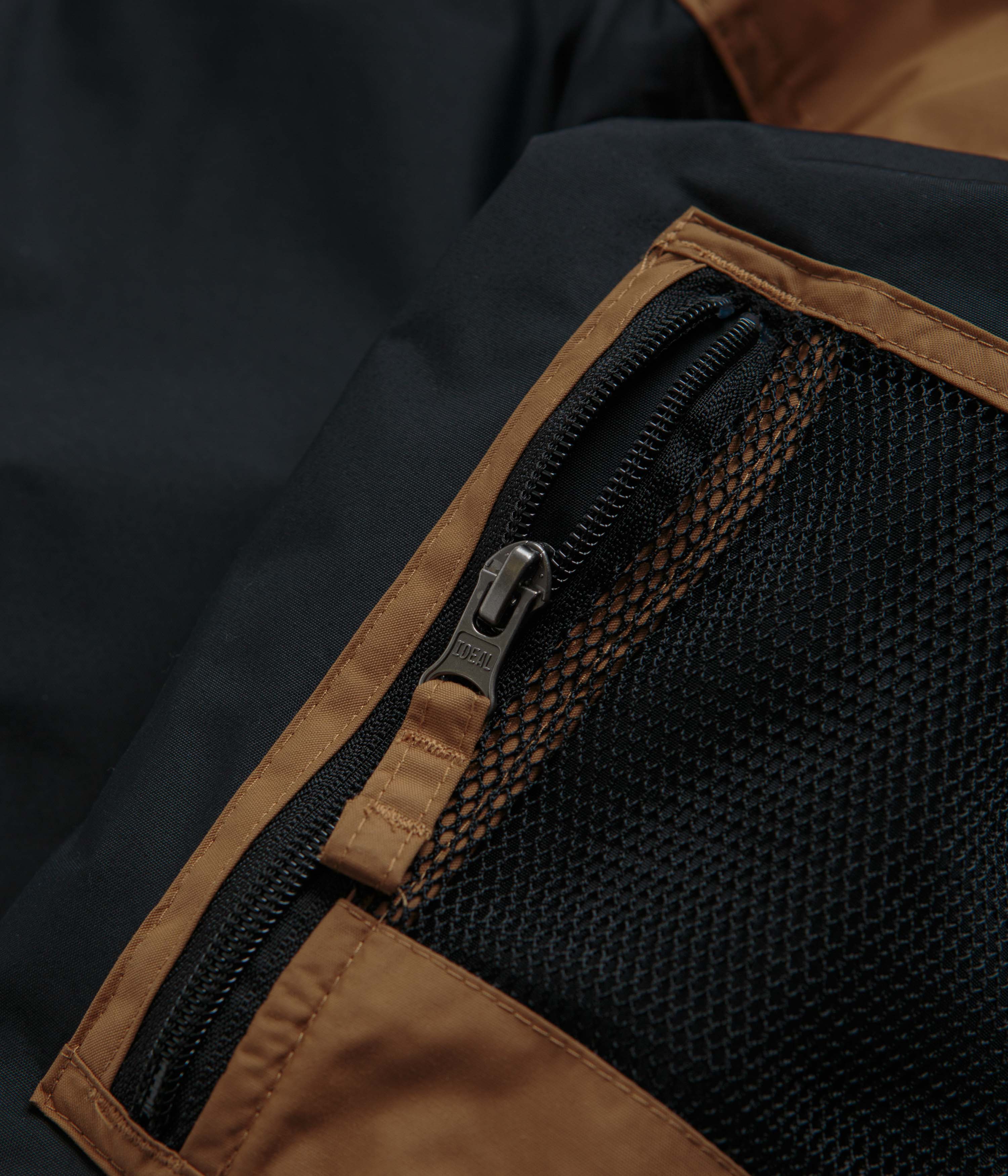 Columbia Challenger II Insulated Pullover Jacket - Stunning Black / Camel Brown