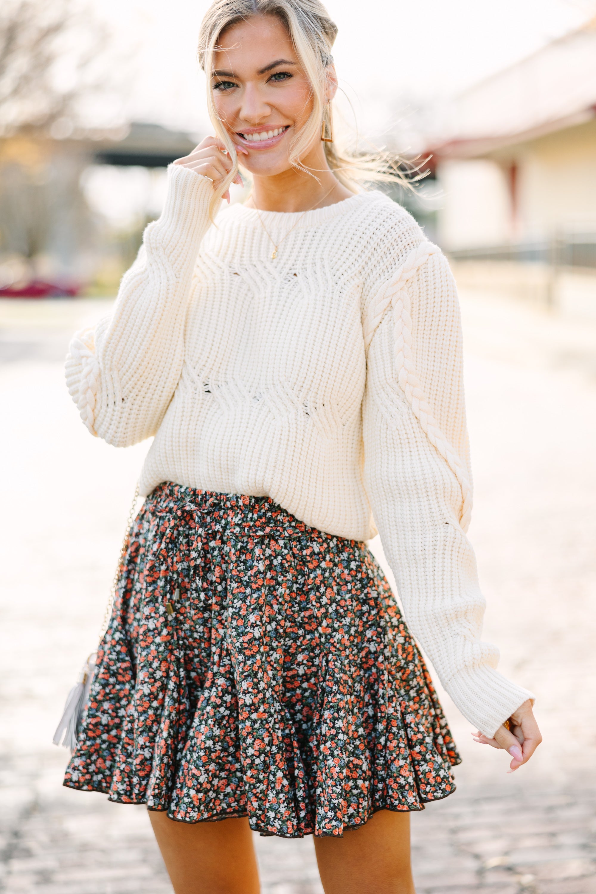 Gorgeous Ivory White Cable Knit Sweater - A Must - Have!