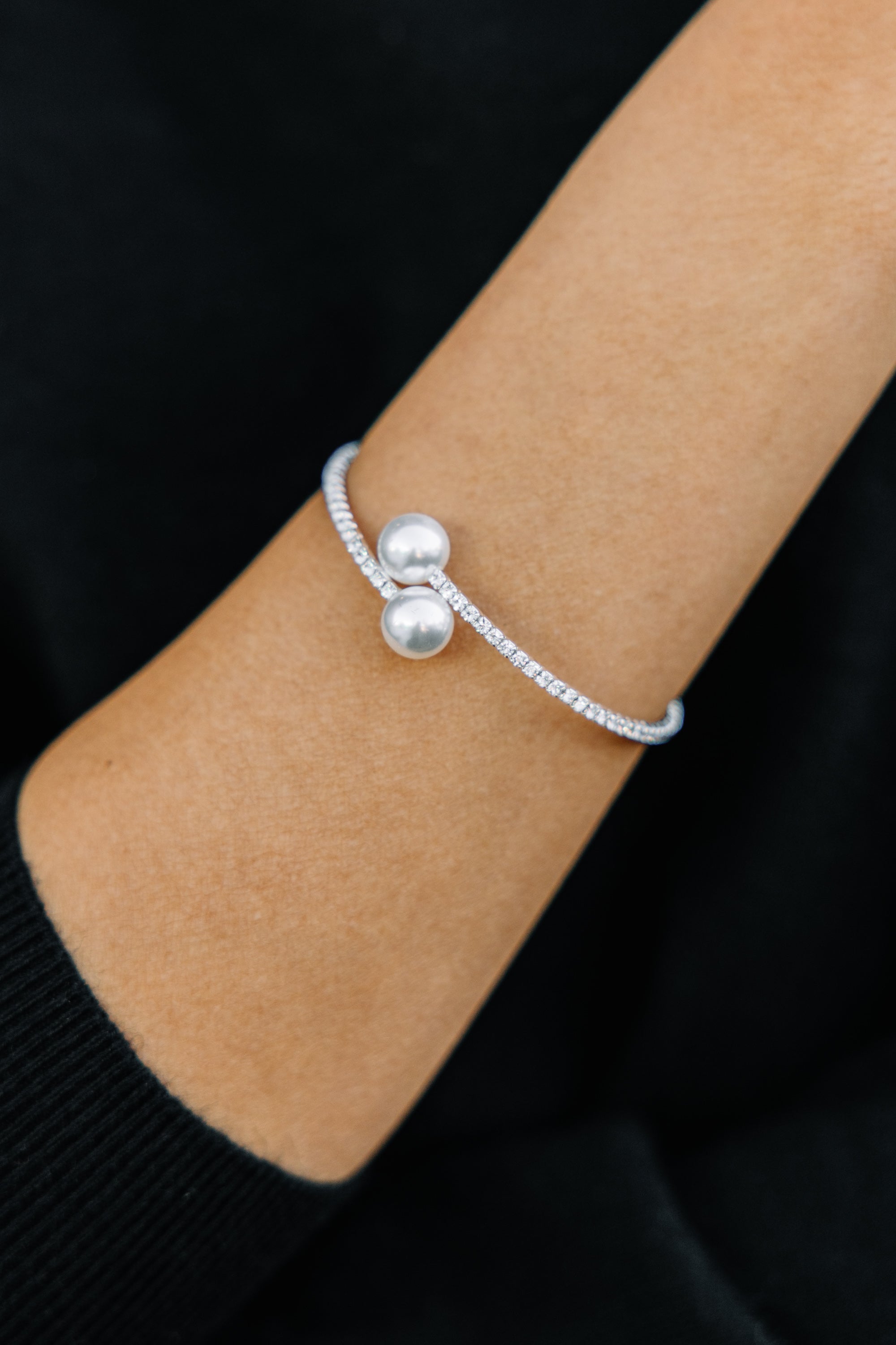 Elegant Everywhere White Bracelet