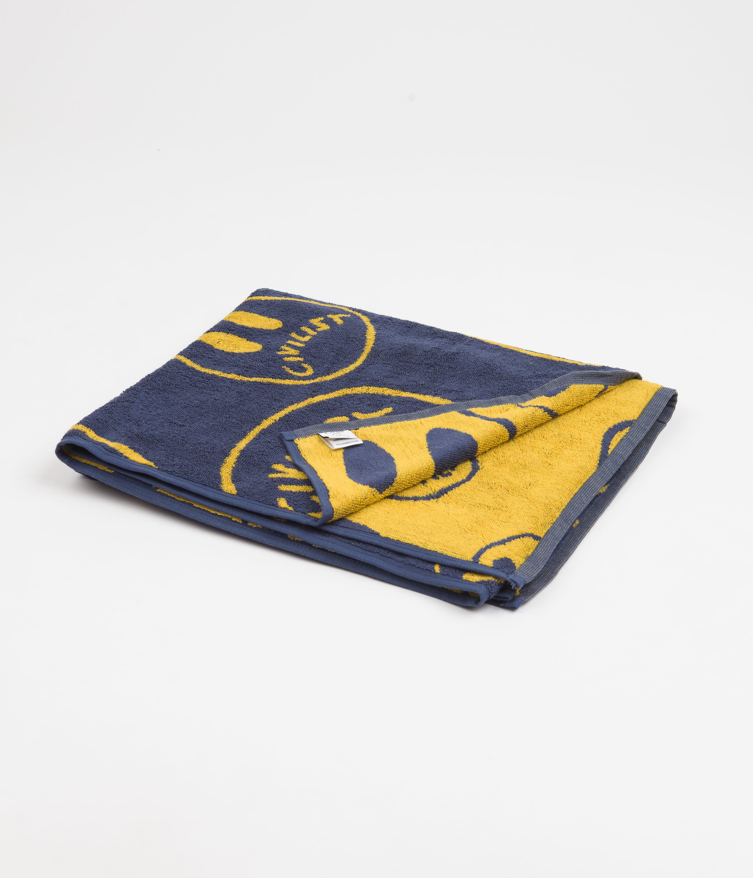 Civilist Smiler Blue/Yellow Beach Towel - A Must-Have for Fun in the Sun!