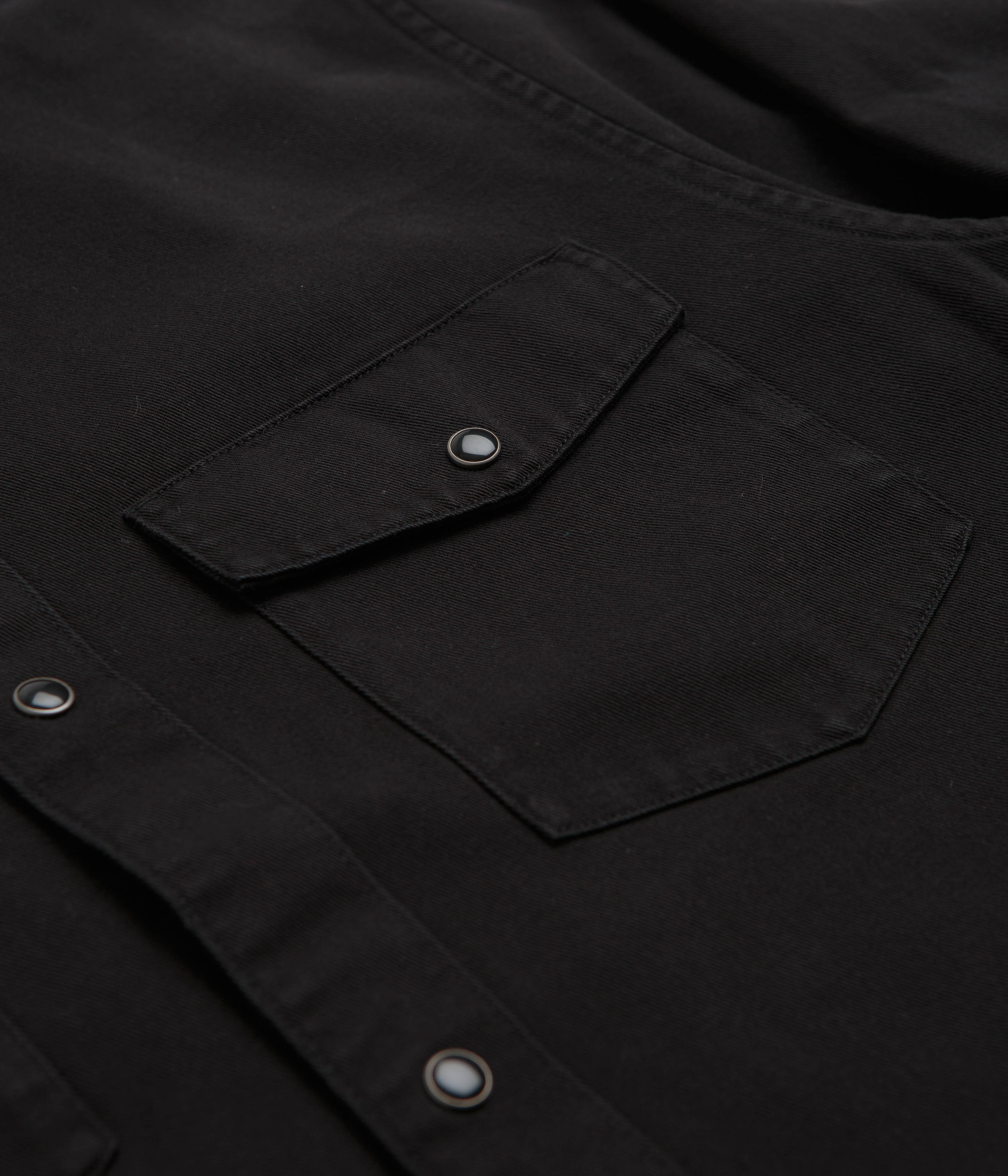 Carhartt Santa Fe Black Shirt - A Timeless Classic