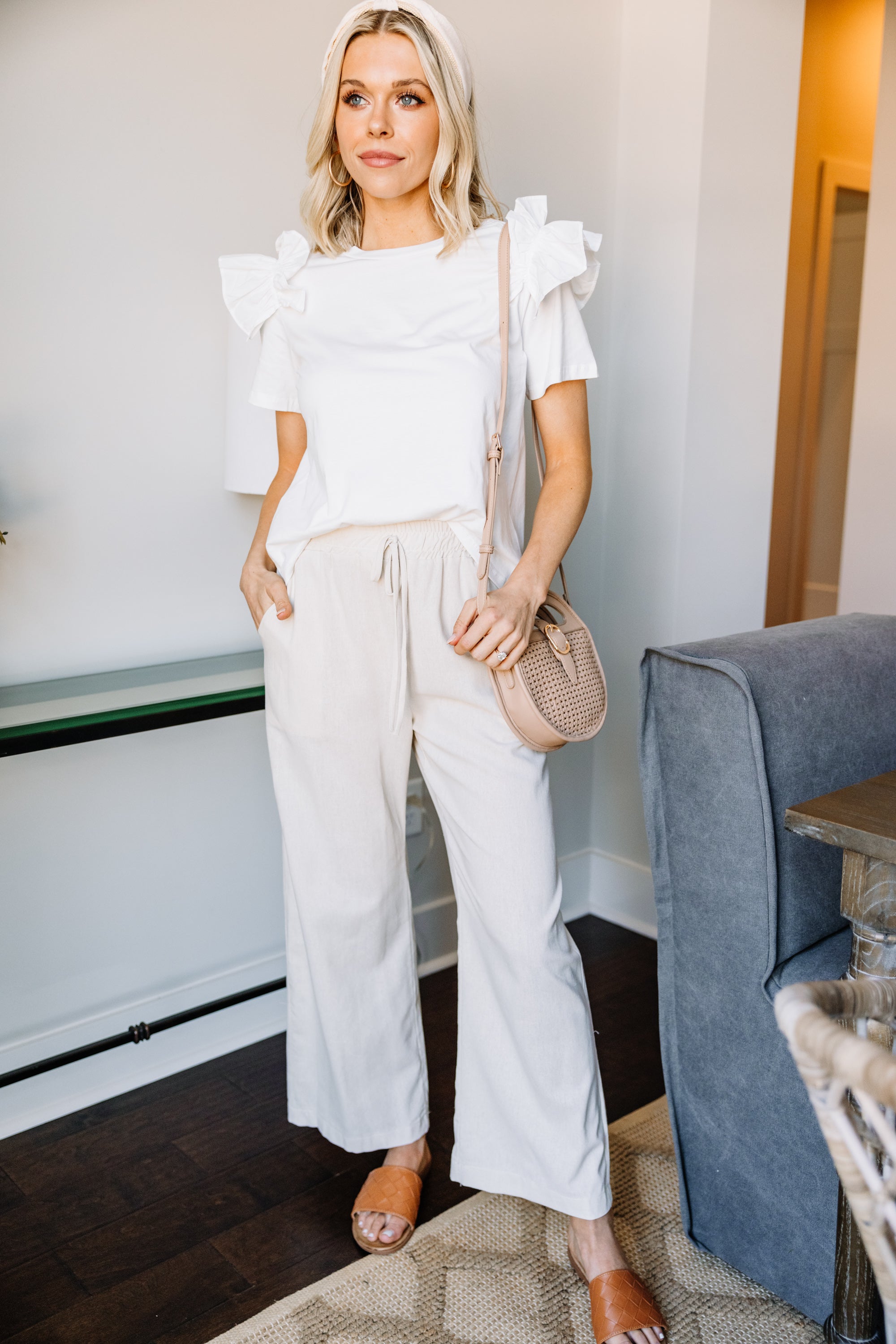 Timeless Natural White Linen Cropped Pants - Ideal for Beach Vacations