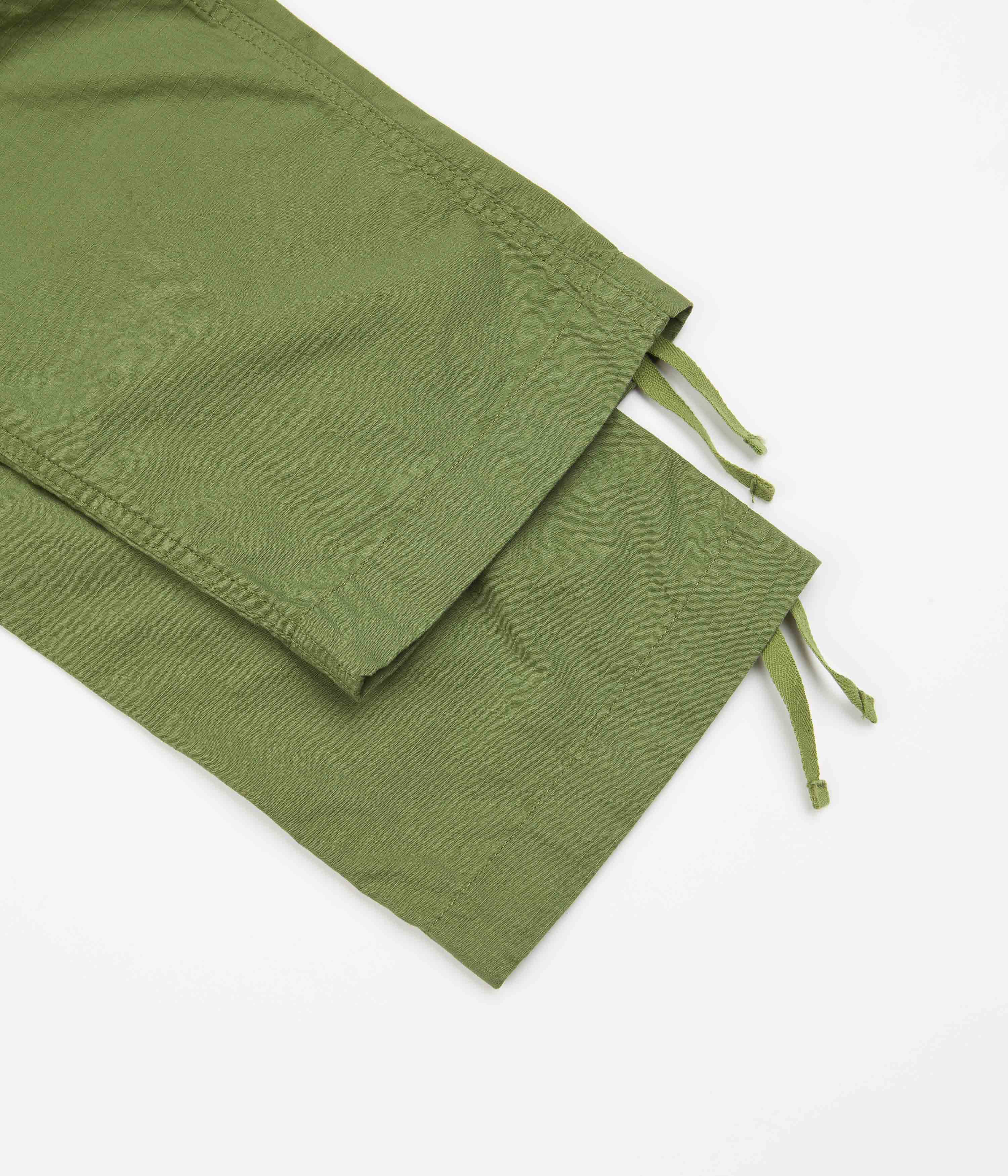 Carhartt Kiwi Regular Cargo Pants - A Must-Have for Work Enthusiasts
