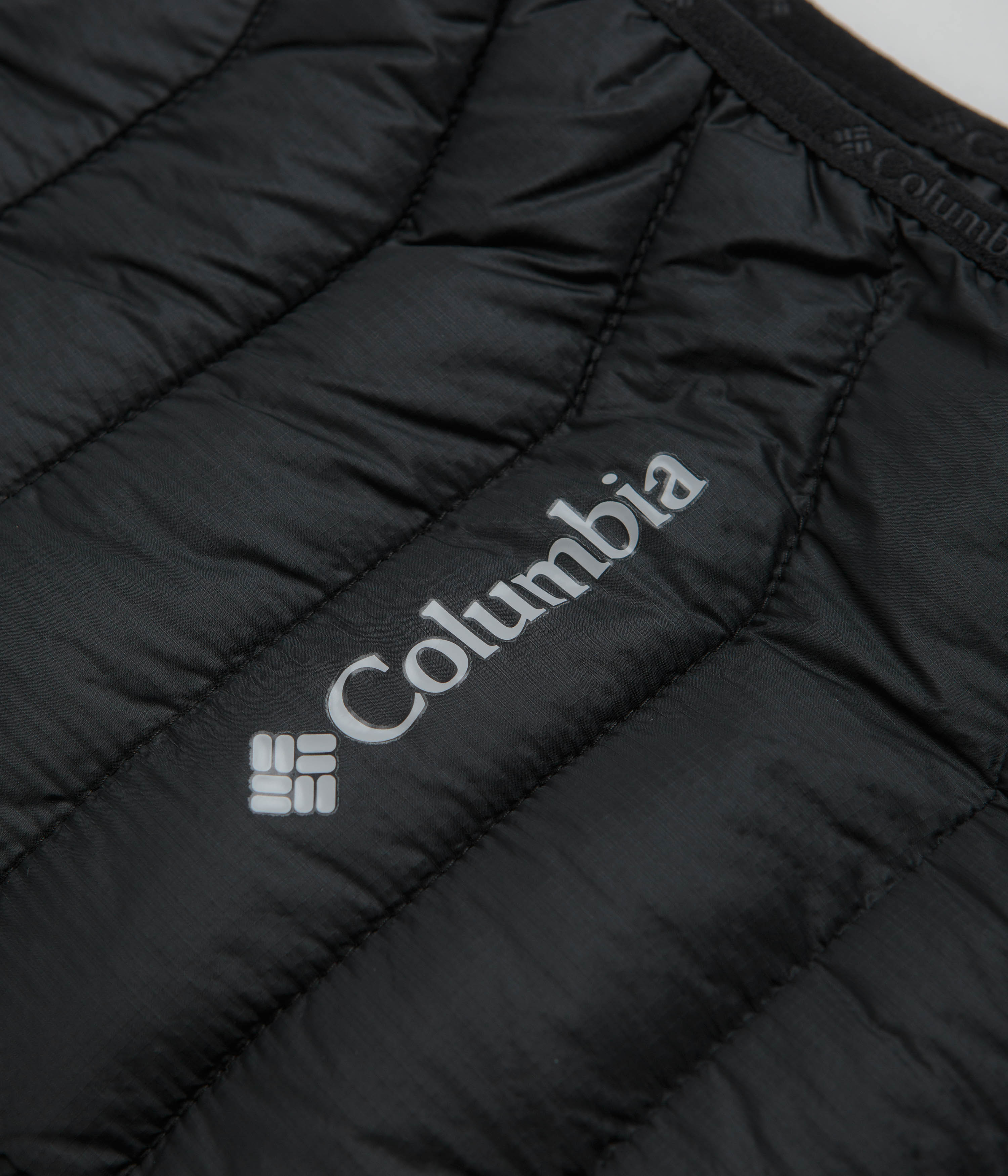 Columbia's Stunning Black Powder Pass Hybrid Vest