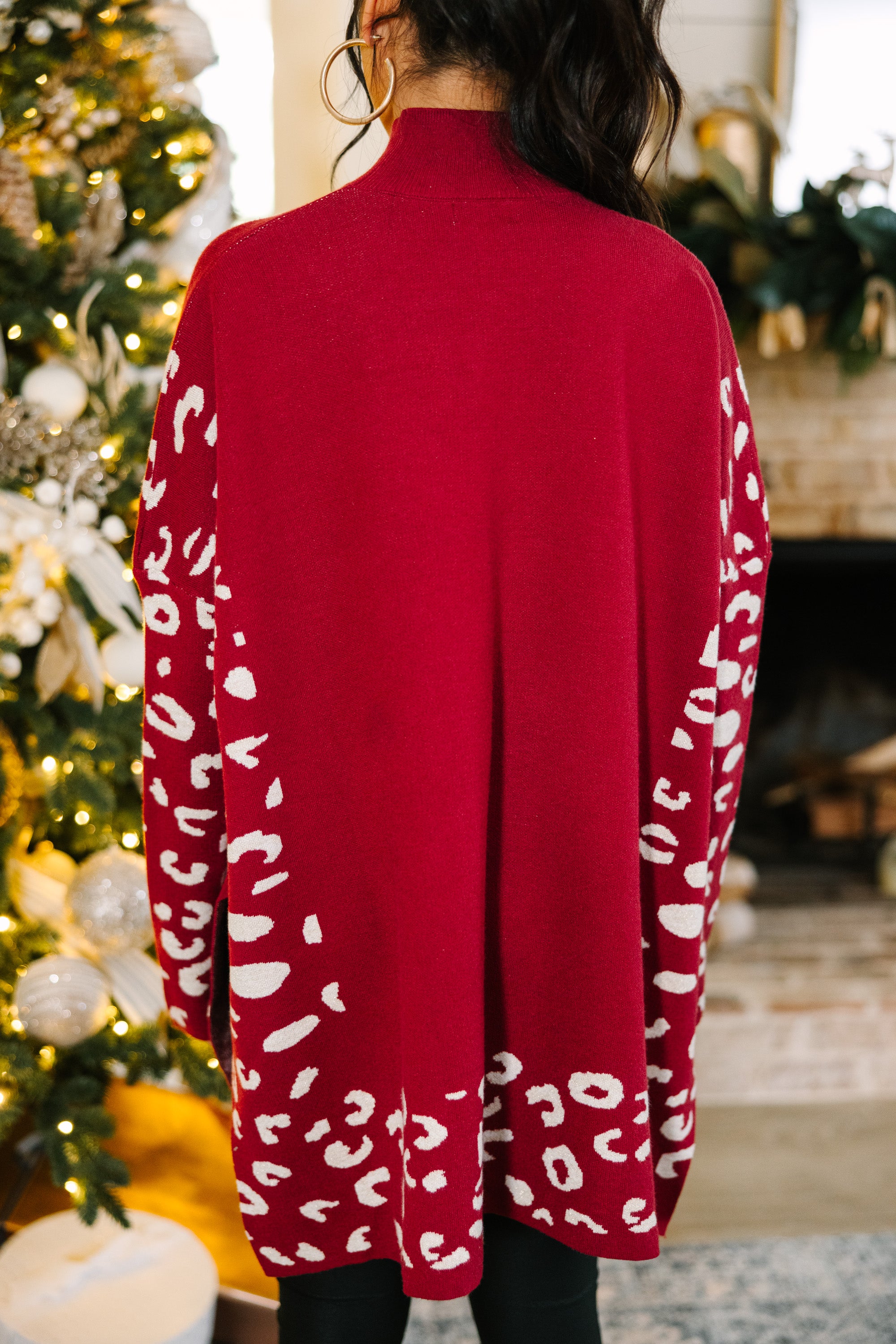 All In Theory Stunning Red Leopard Sweater Tunic - A Must-Have!