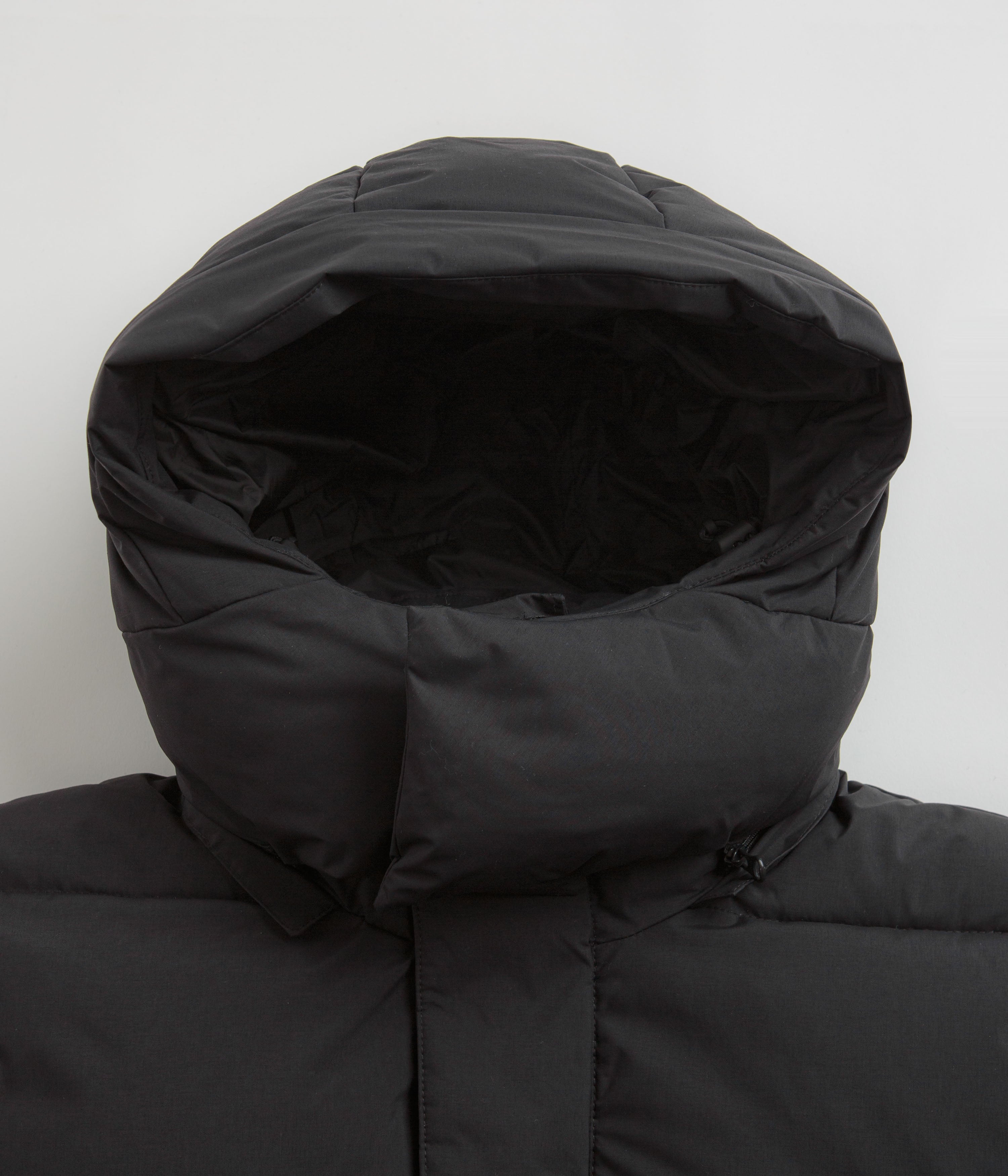 Carhartt Milter Black Jacket - A Stylish and Functional Choice