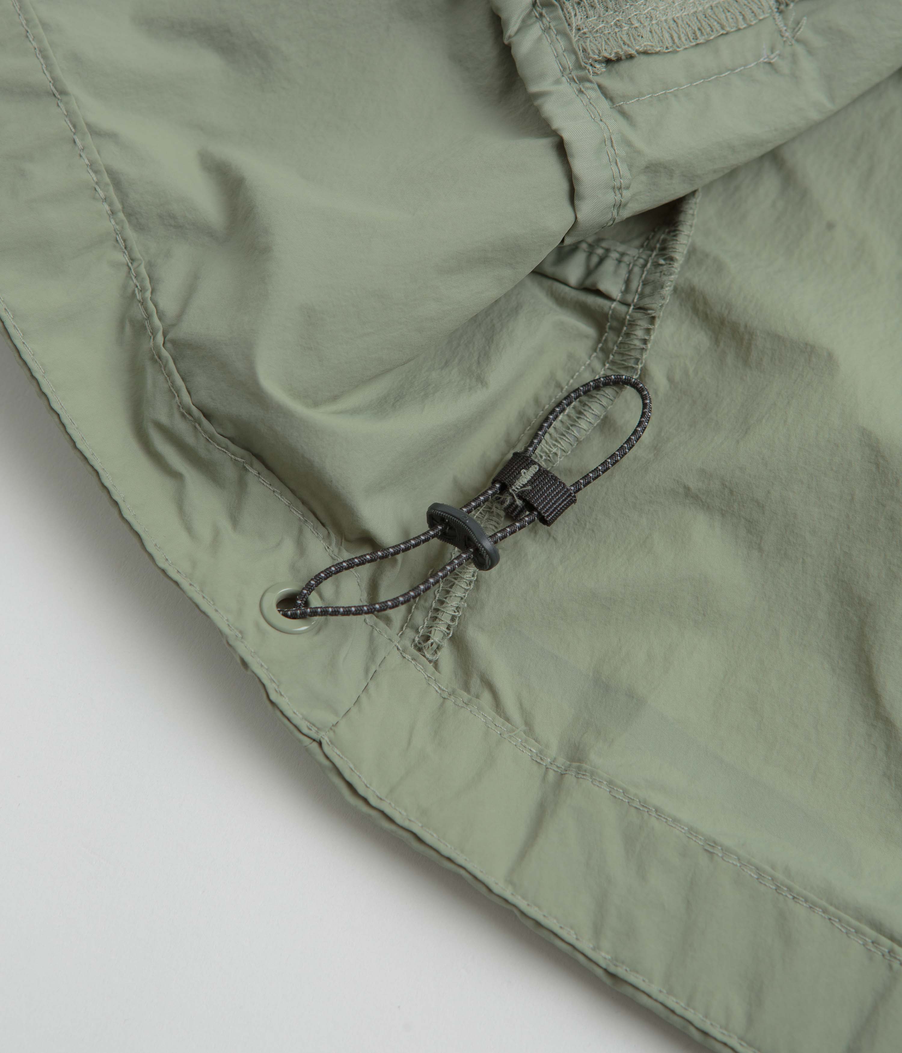 Columbia Loop Basin Safari Windbreaker Jacket - A Must-Have!