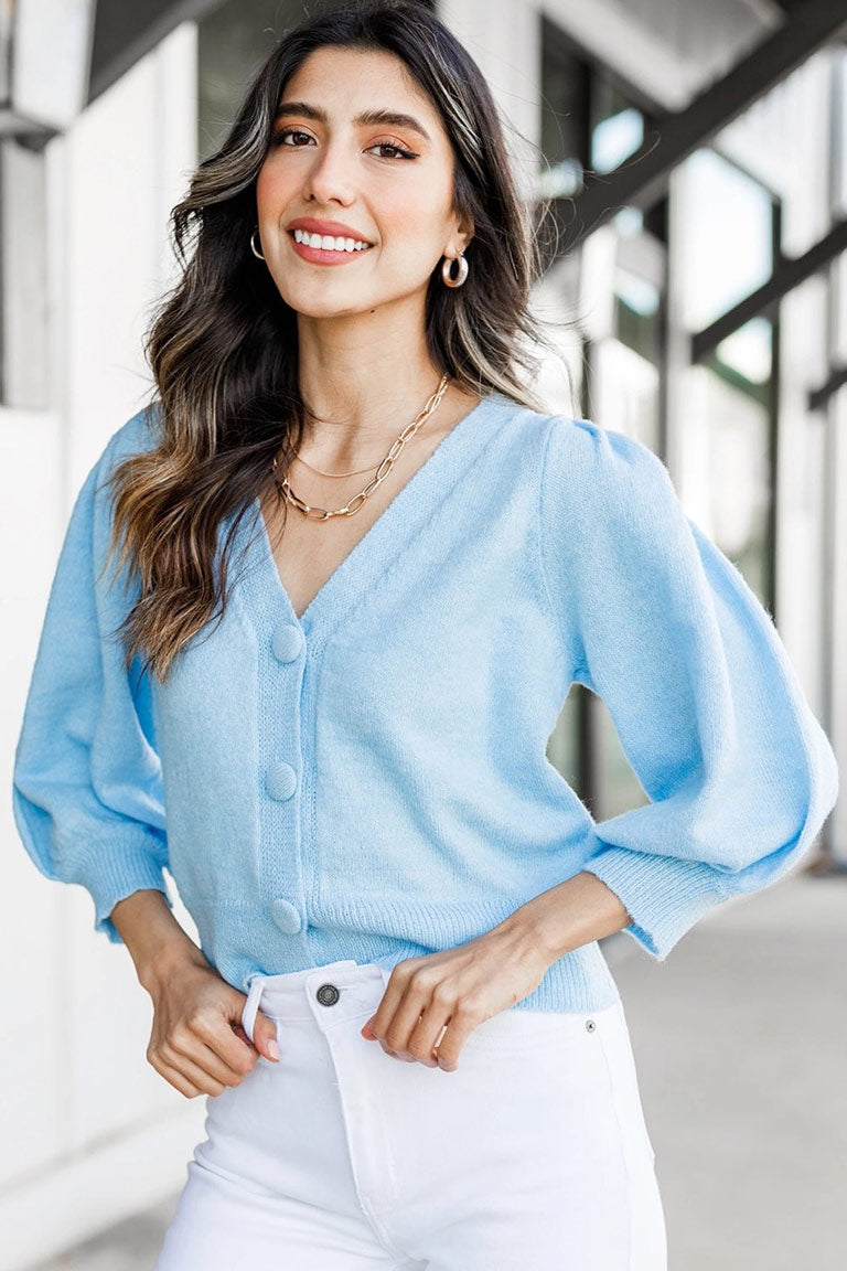 Charming Light Blue Crop Cardigan: Feel the Spring Vibes!